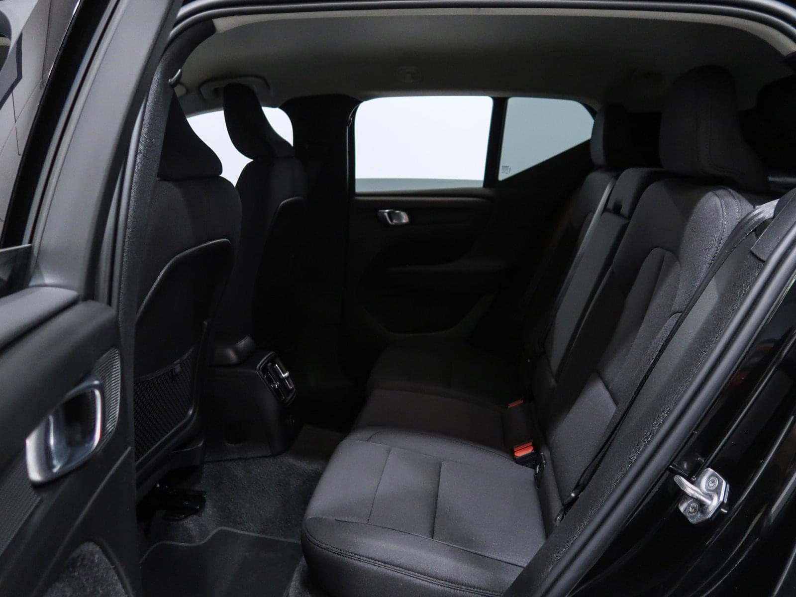 VOLVO XC40 R DESIGN RECHARGE 262CV 24 