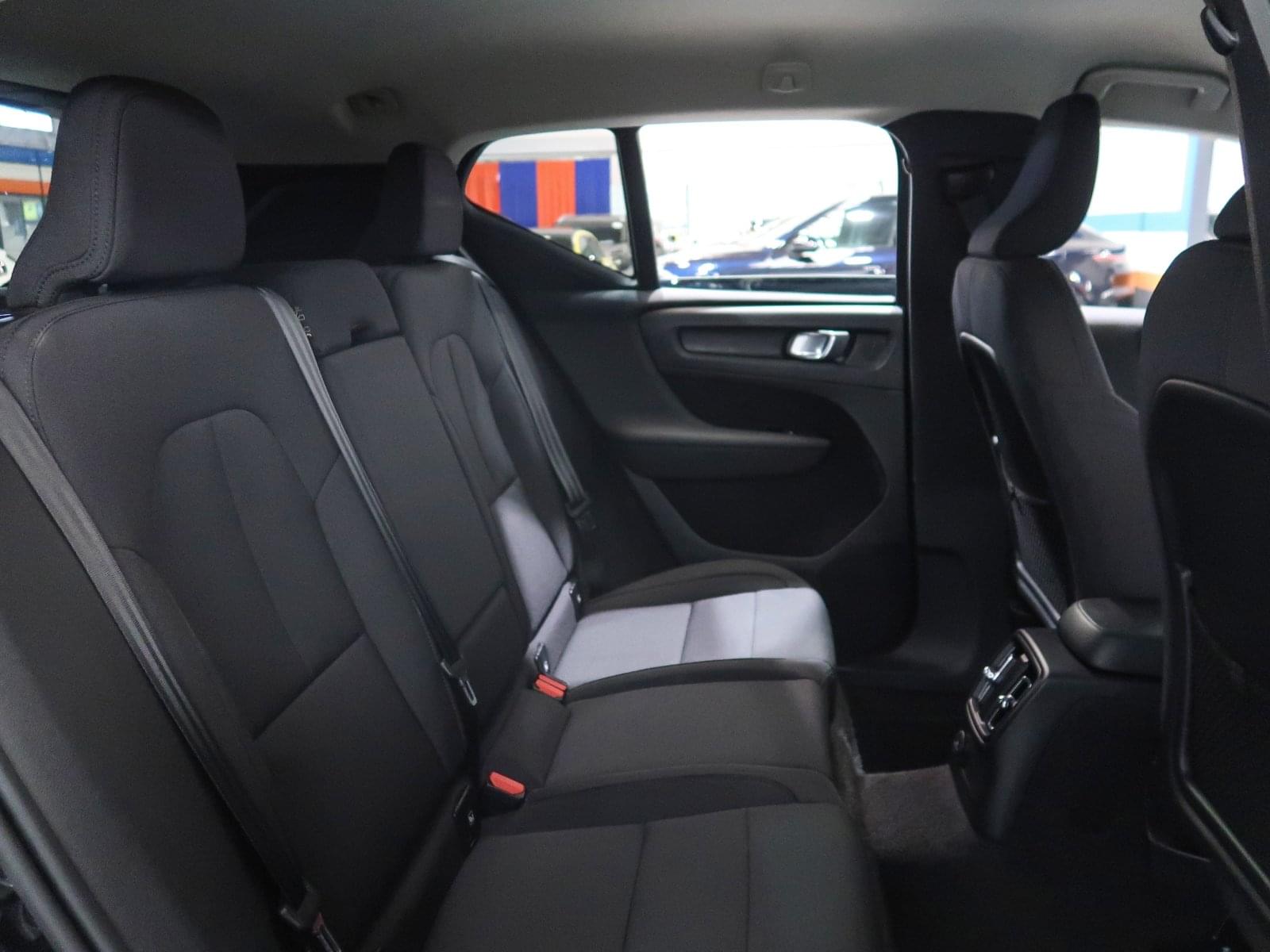 VOLVO XC40 R DESIGN RECHARGE 262CV 25 
