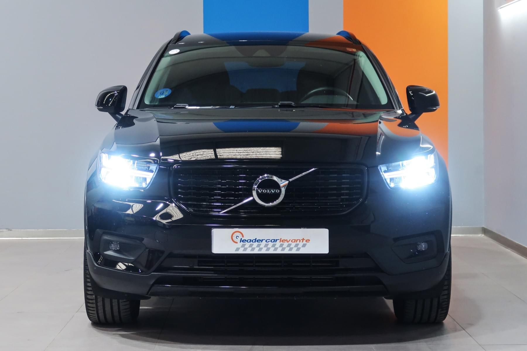 VOLVO XC40 R DESIGN RECHARGE 262CV 3 