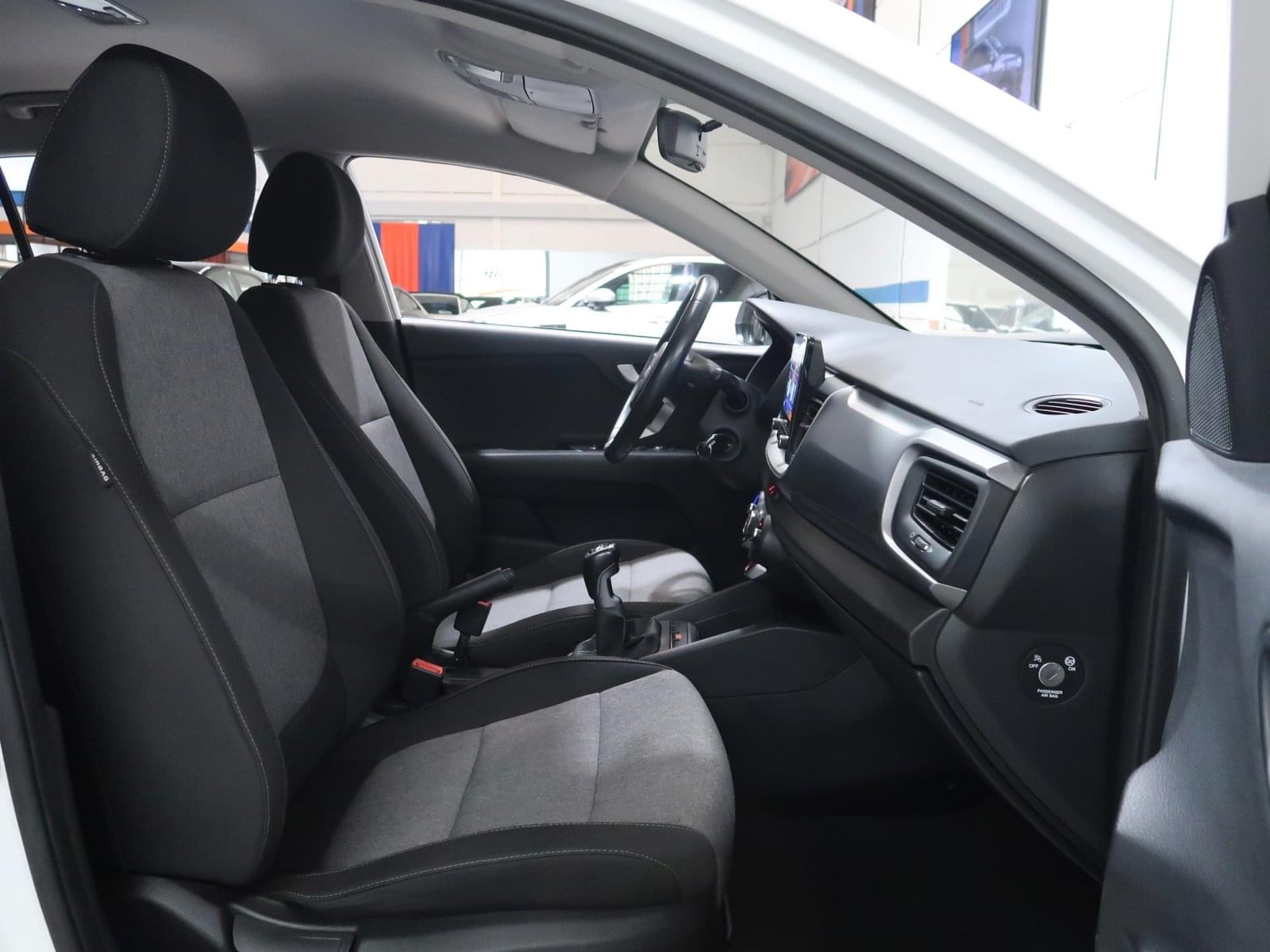 KIA STONIC 1.2 DPI 84CV CONCEPT 23 