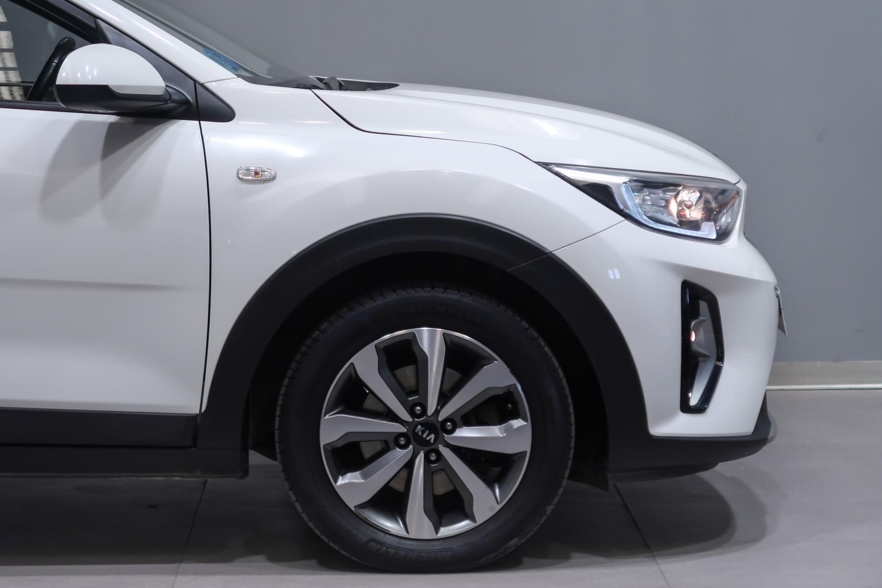 KIA STONIC 1.2 DPI 84CV CONCEPT 8 
