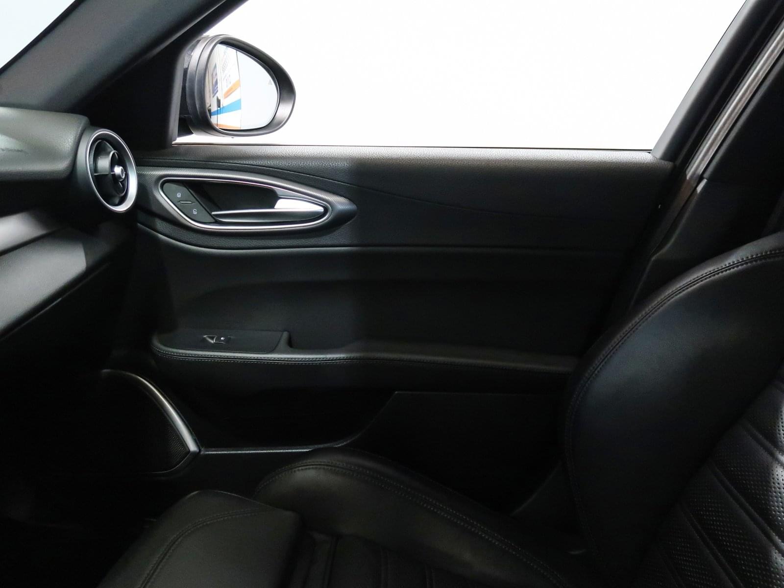 ALFA ROMEO GIULIA 2.0 GASOLINA 280CV VELOCE 37 