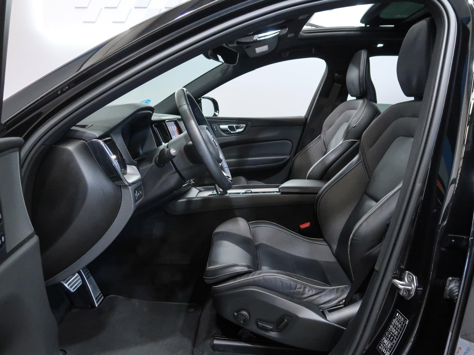 VOLVO XC60 2.0 T6 AWD RECHARGE R-DESIGN EXP AUTO 22