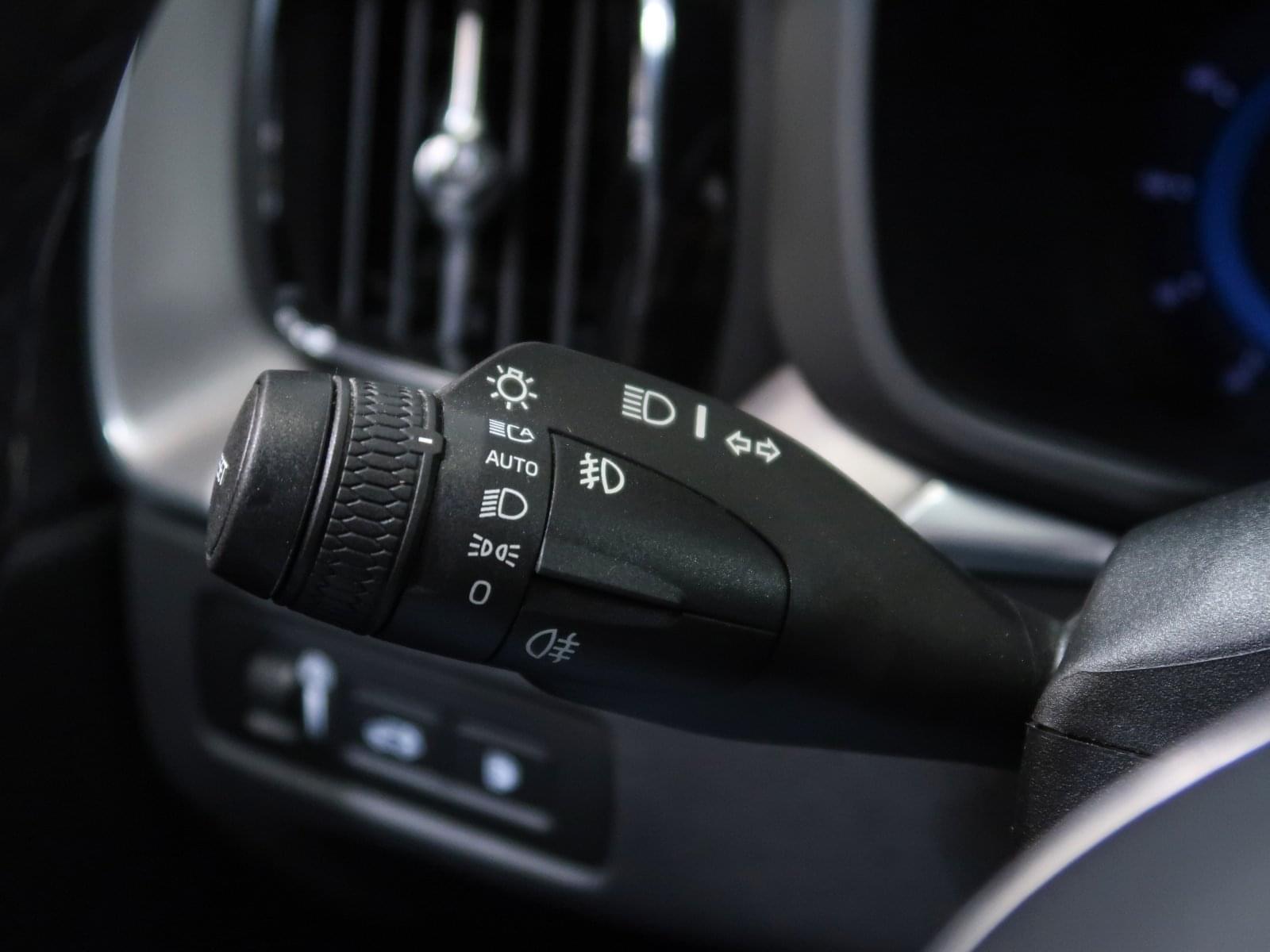 VOLVO XC60 2.0 T6 AWD RECHARGE R-DESIGN EXP AUTO 36