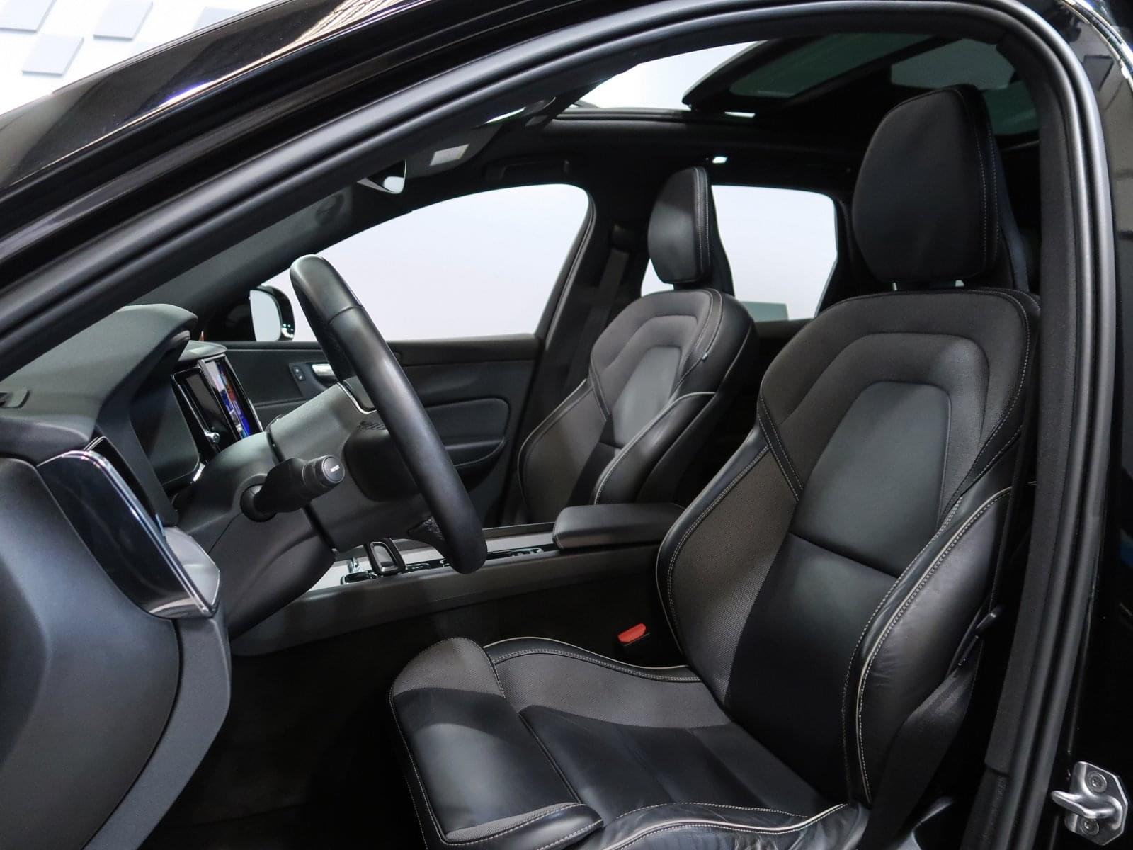 VOLVO XC60 2.0 T6 AWD RECHARGE R-DESIGN EXP AUTO 20