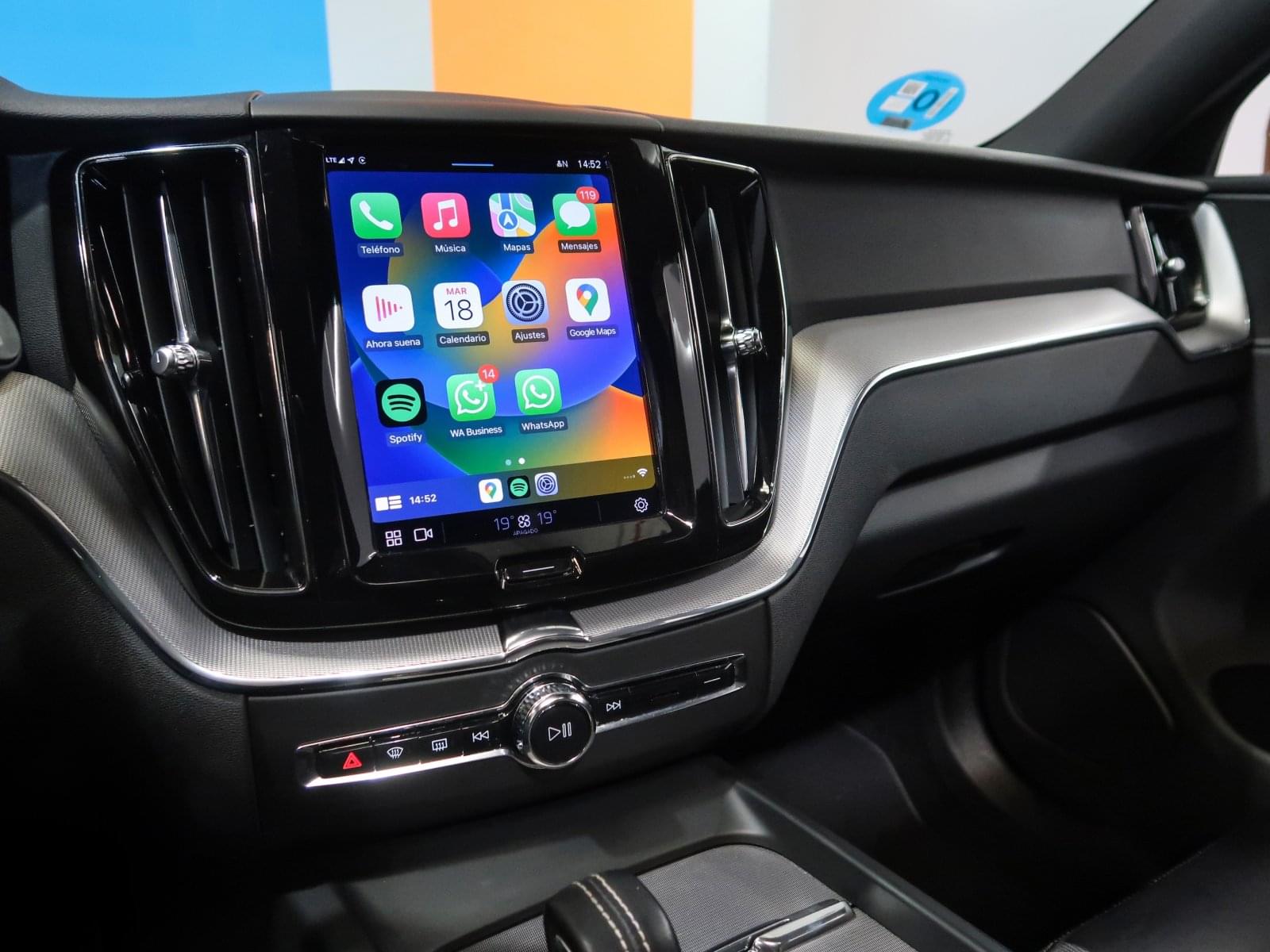 VOLVO XC60 2.0 T6 AWD RECHARGE R-DESIGN EXP AUTO 38