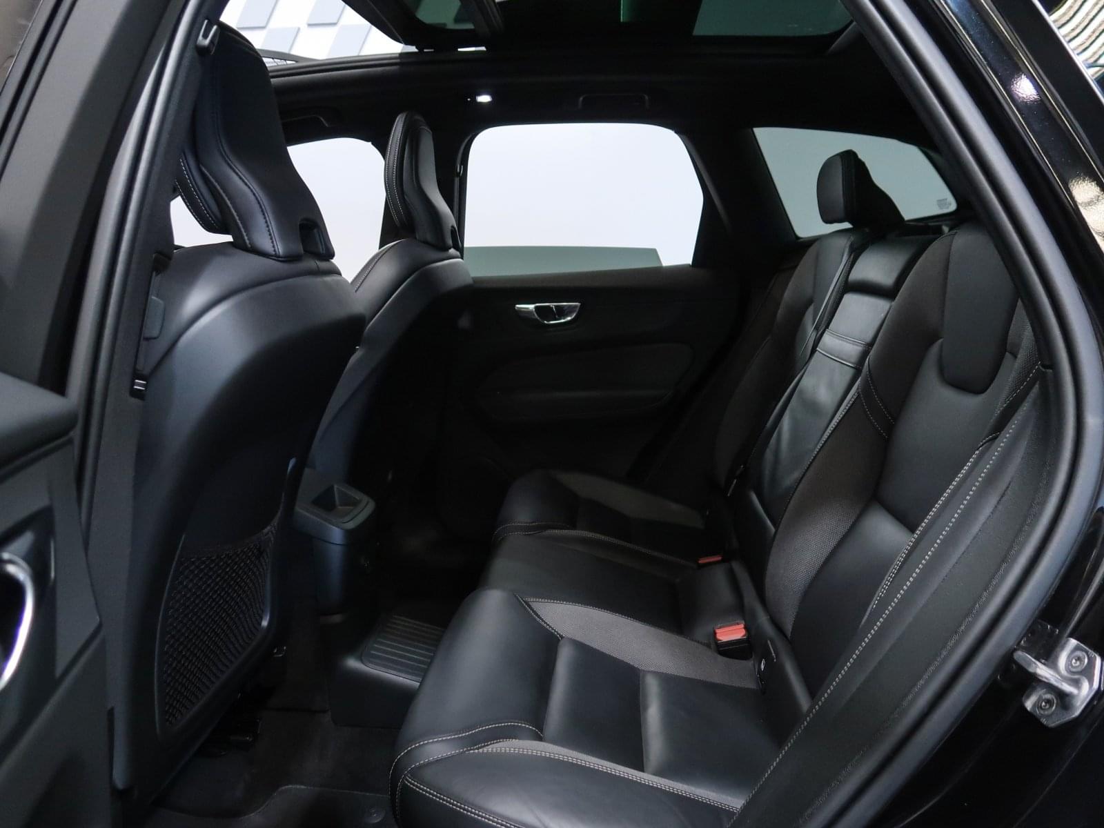 VOLVO XC60 2.0 T6 AWD RECHARGE R-DESIGN EXP AUTO 24