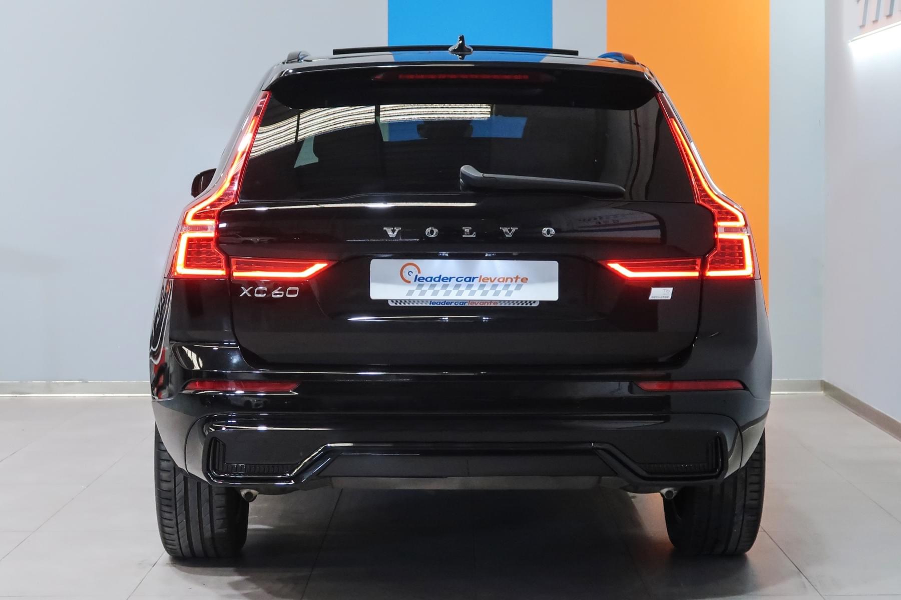 VOLVO XC60 2.0 T6 AWD RECHARGE R-DESIGN EXP AUTO 12