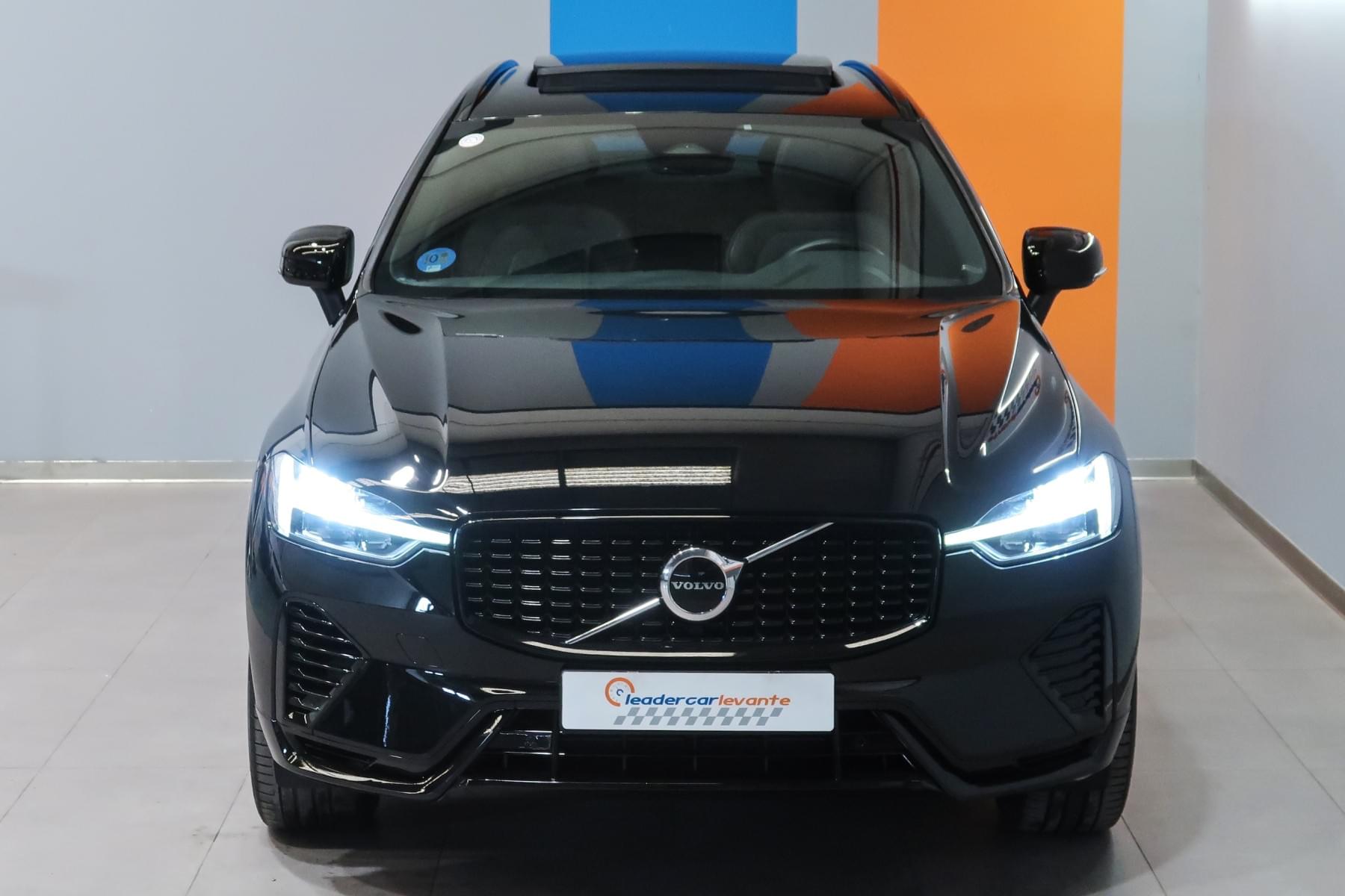 VOLVO XC60 2.0 T6 AWD RECHARGE R-DESIGN EXP AUTO 6