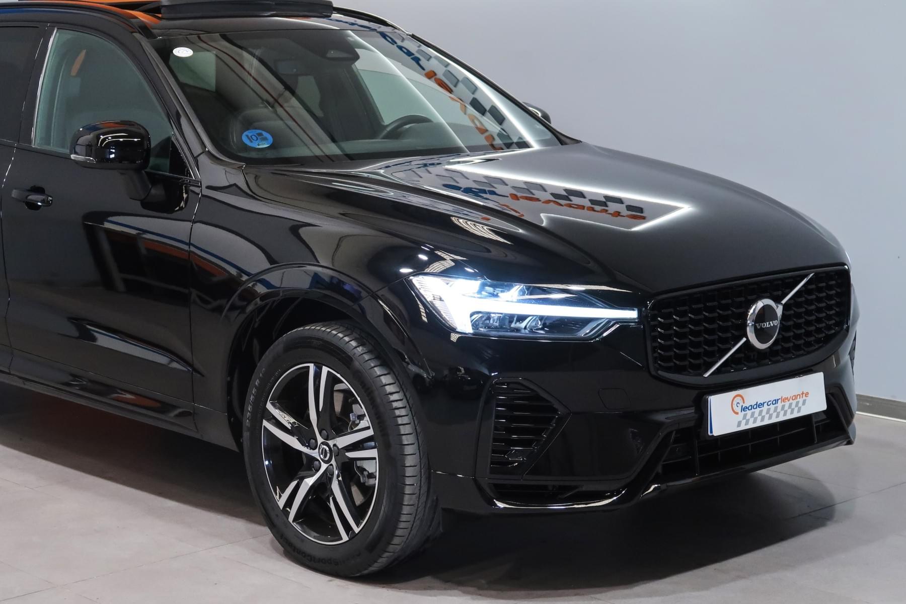 VOLVO XC60 2.0 T6 AWD RECHARGE R-DESIGN EXP AUTO 7