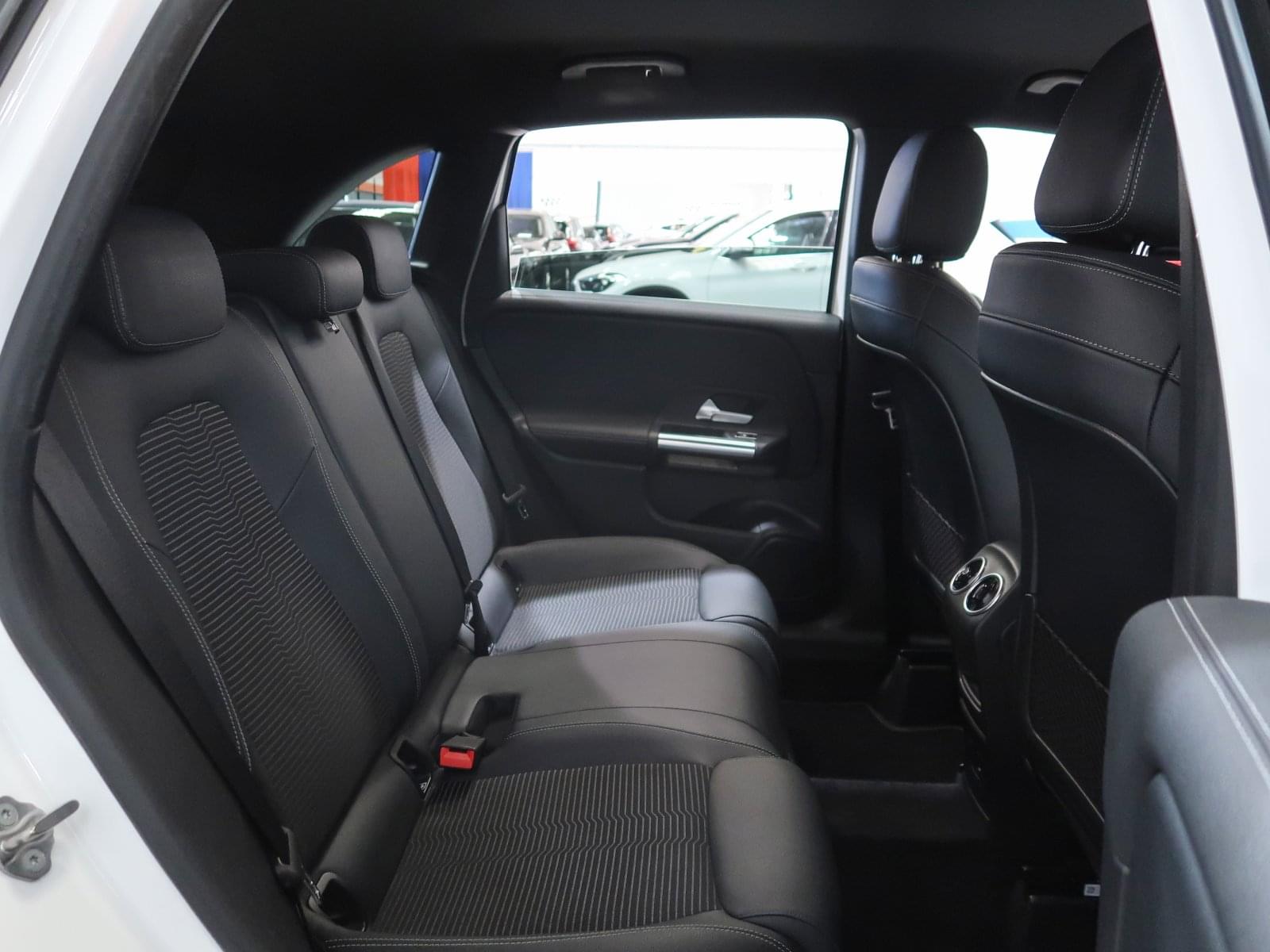 MERCEDES-BENZ CLASE B 200 D 150CV 25