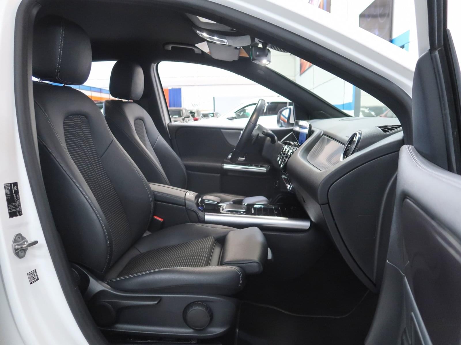 MERCEDES-BENZ CLASE B 200 D 150CV 27