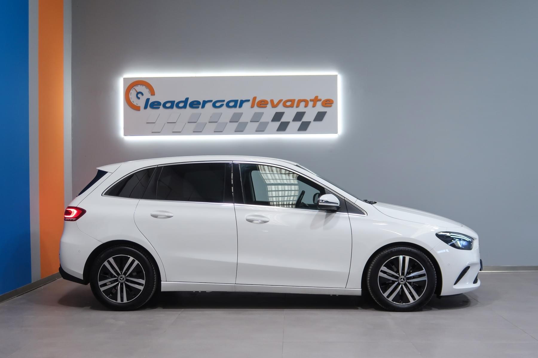 MERCEDES-BENZ CLASE B 200 D 150CV 5