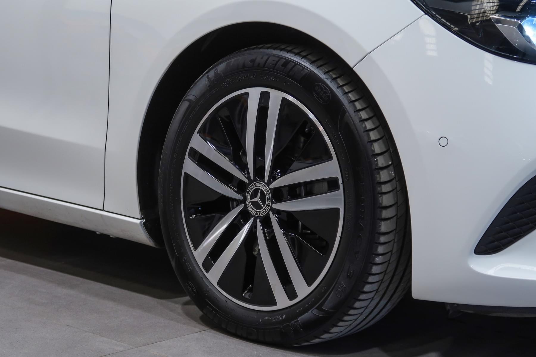 MERCEDES-BENZ CLASE B 200 D 150CV 8