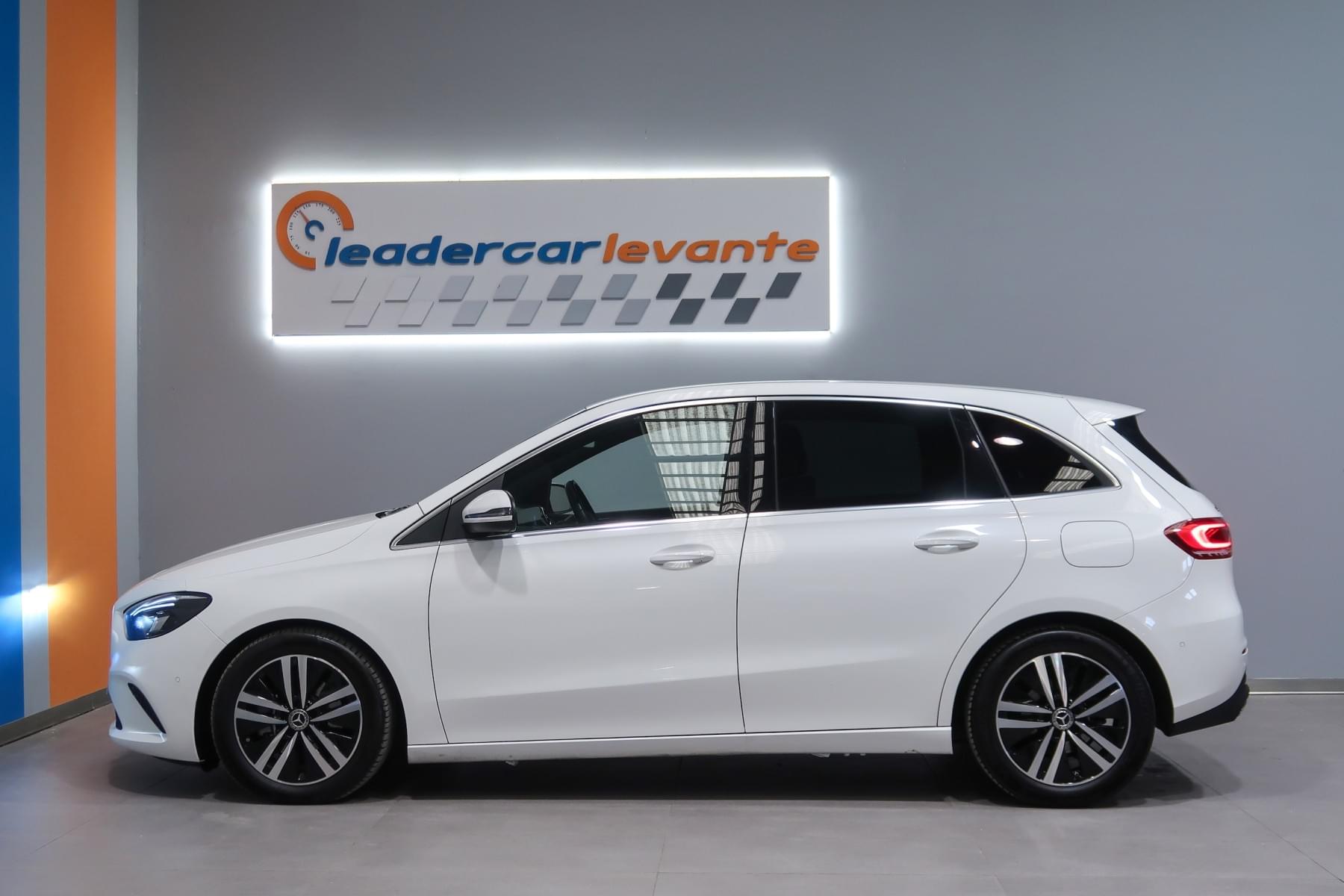 MERCEDES-BENZ CLASE B 200 D 150CV 11