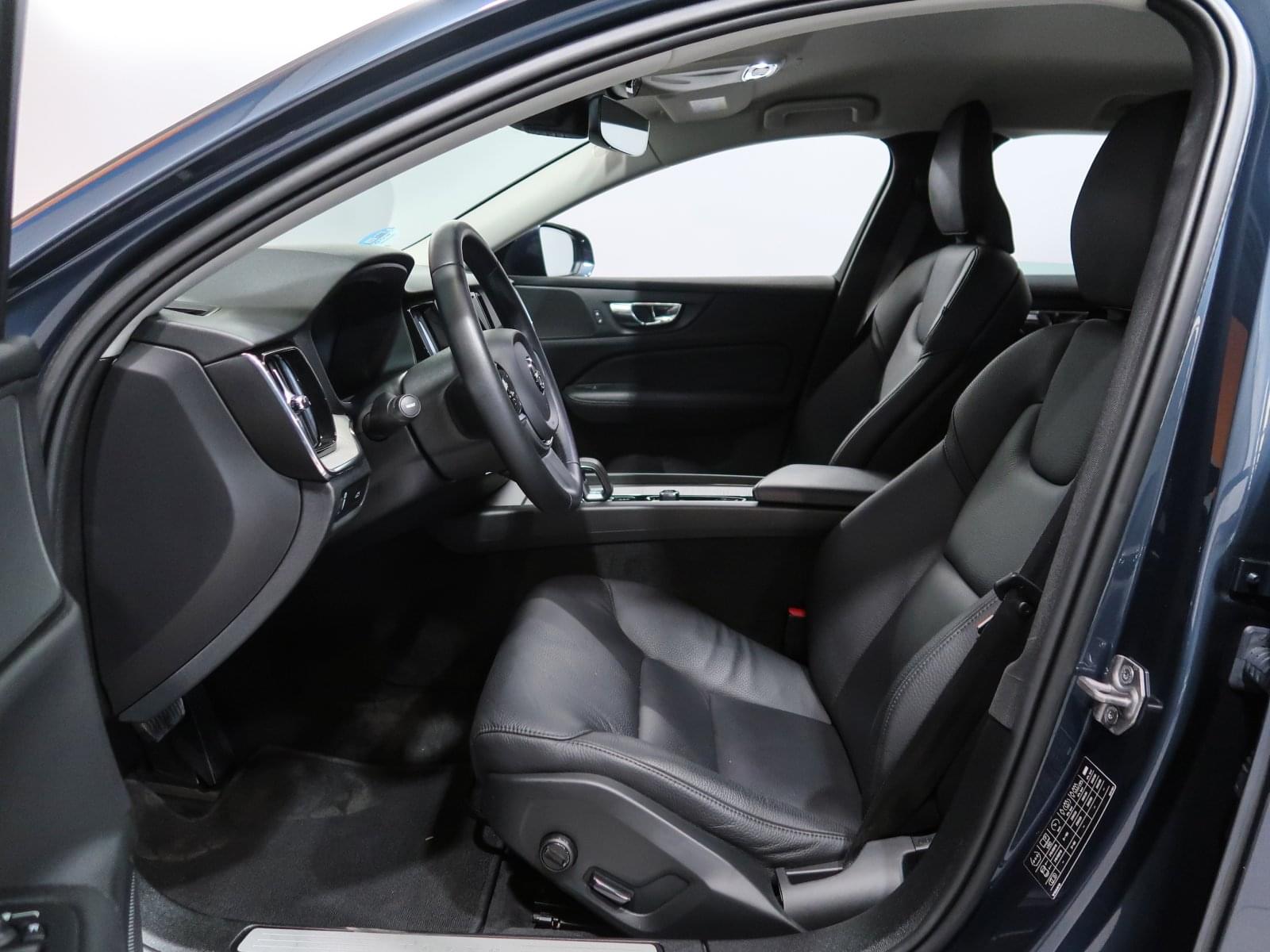 VOLVO V60 2.0 B4 AWD 197CV MOMENTUM 21