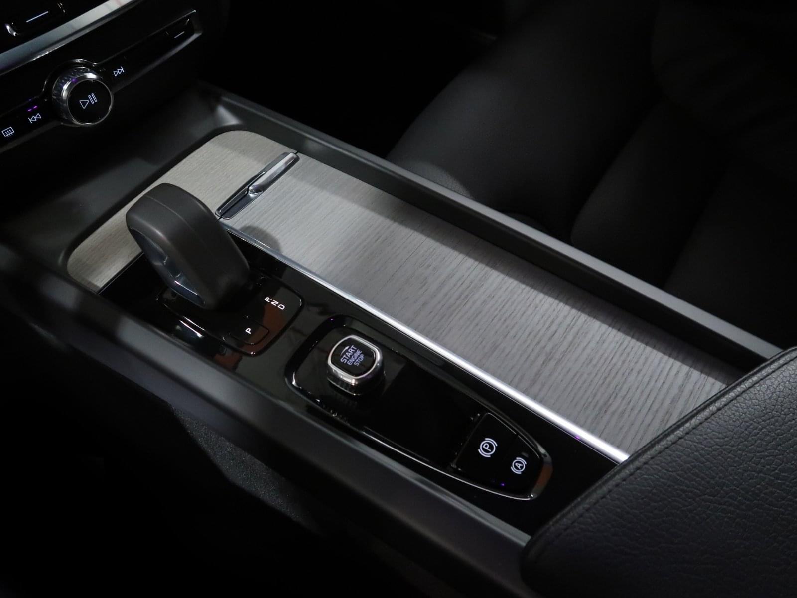 VOLVO V60 2.0 B4 AWD 197CV MOMENTUM 42