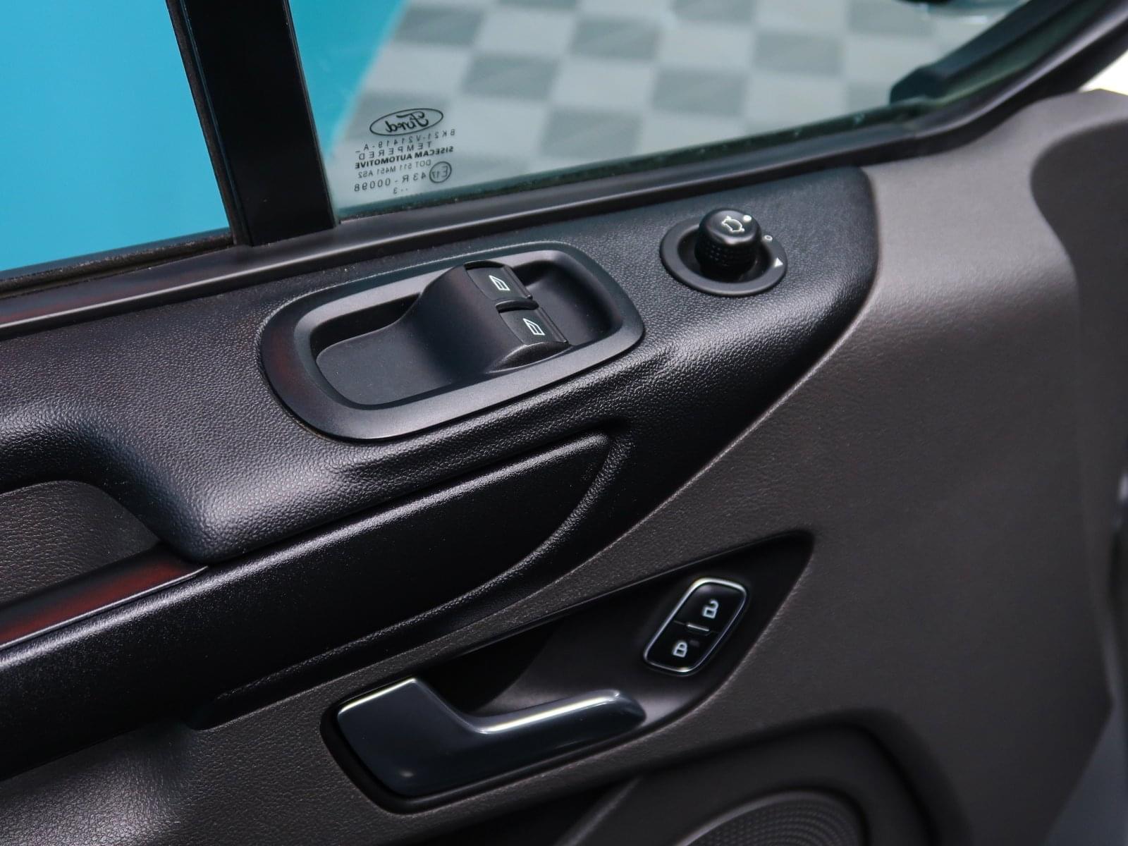 FORD KOMBI 2.0 TCDI 131CV 320 L1 TREND 24