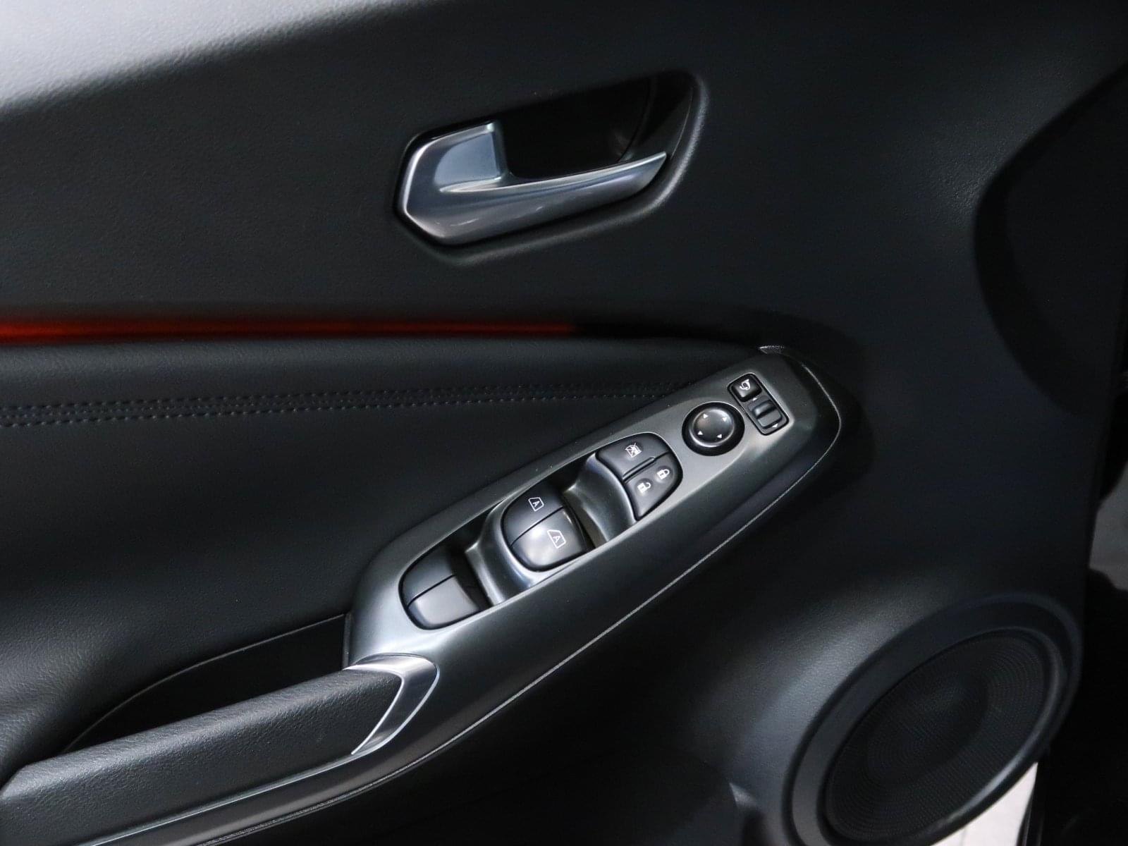 NISSAN JUKE DIG-T 114CV 6M/T N-CONNECTA 27 