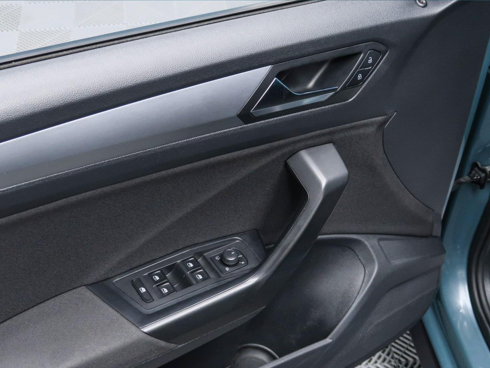 VOLKSWAGEN T-ROC LIFE 2.0 150CV 31 