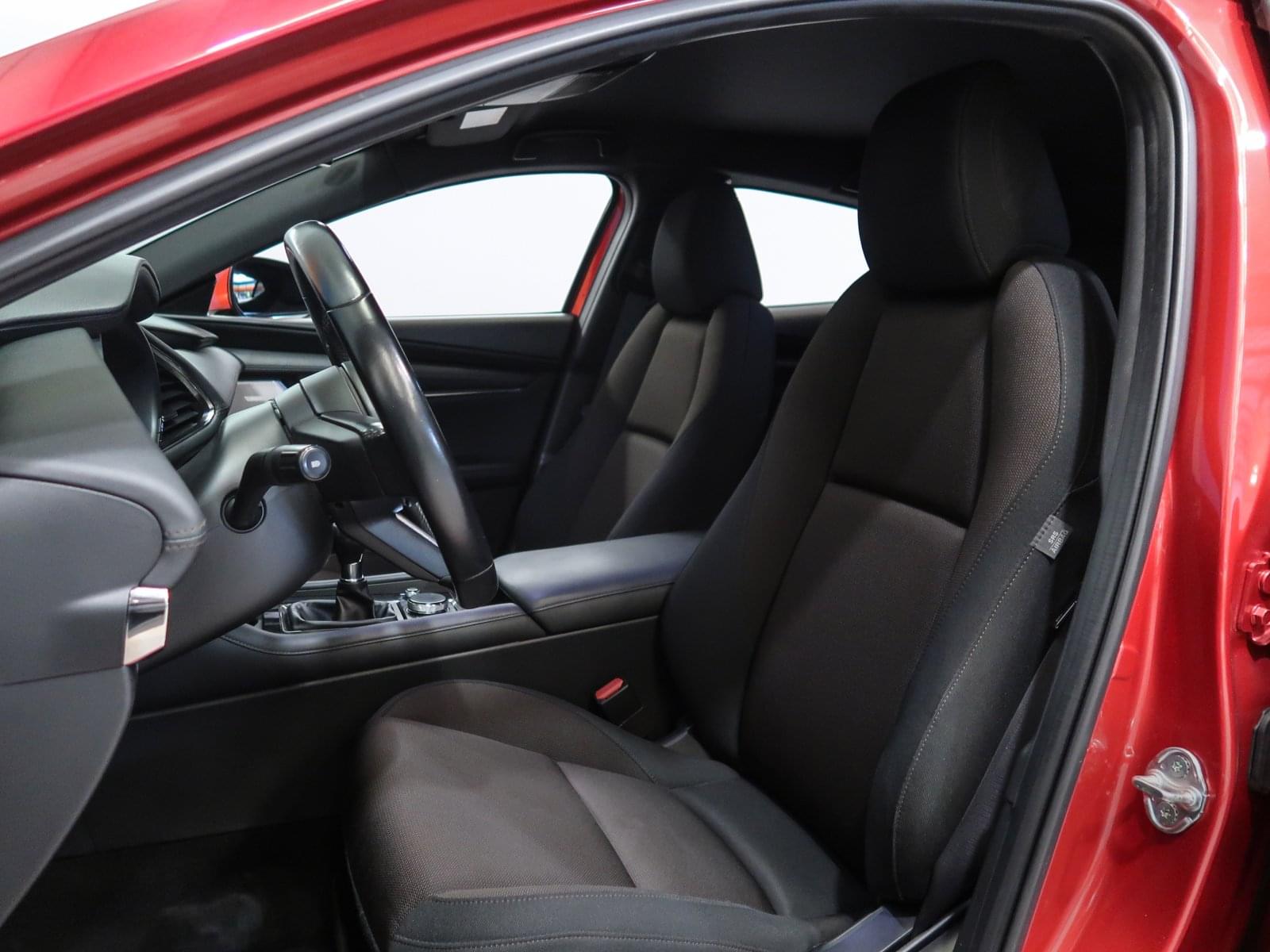 MAZDA MAZDA 3 2.0 ZENITH SAFETY RED 186CV 17