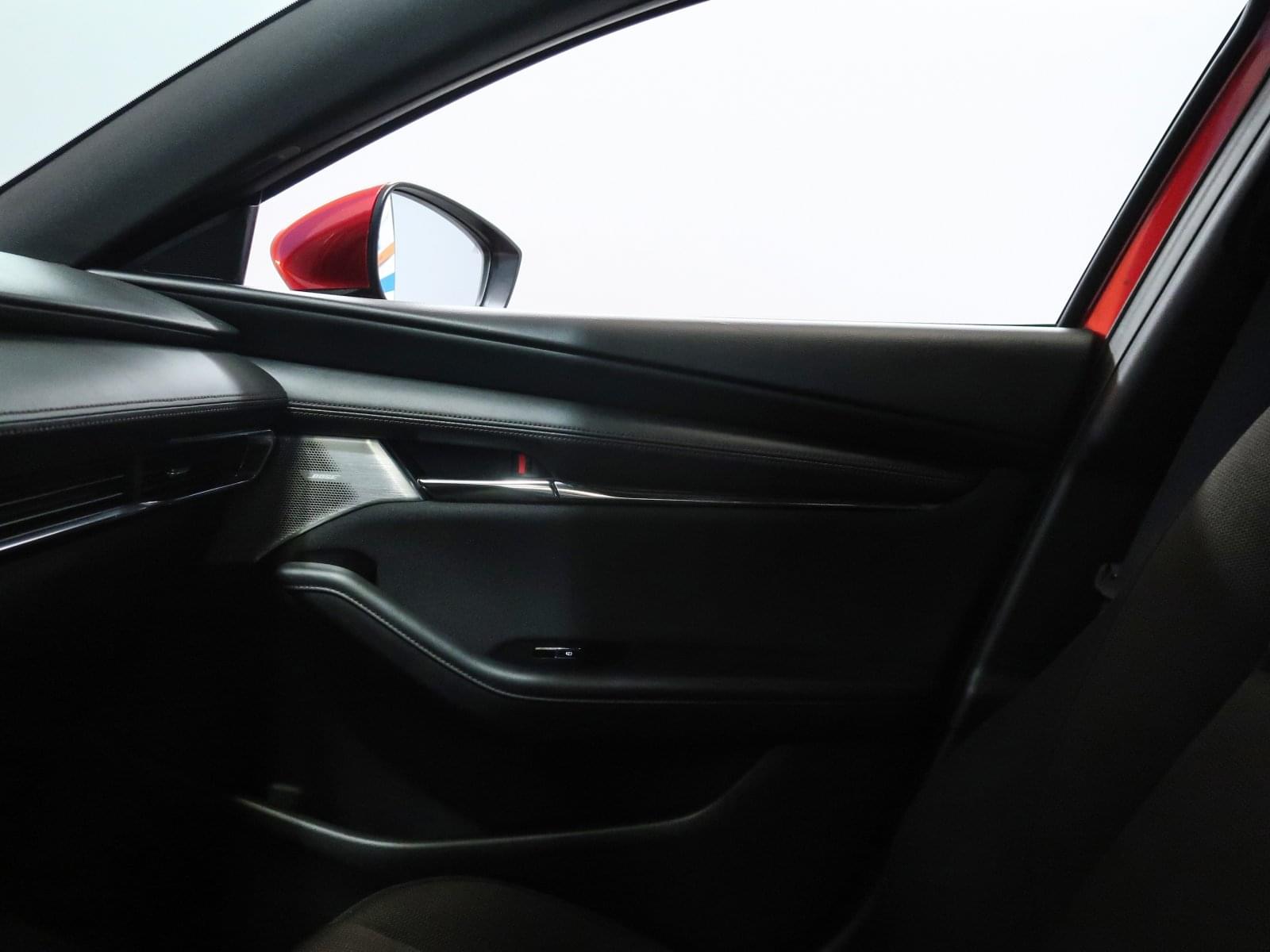 MAZDA MAZDA 3 2.0 ZENITH SAFETY RED 186CV 35