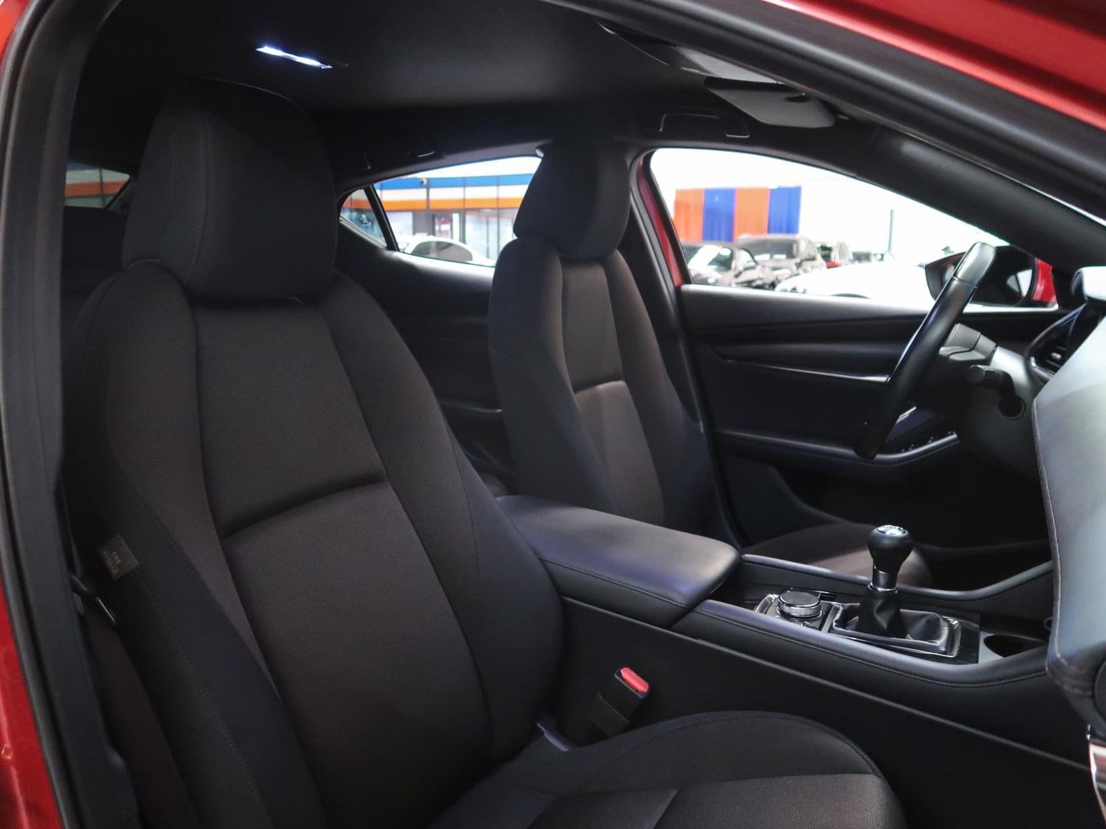 MAZDA MAZDA 3 2.0 ZENITH SAFETY RED 186CV 24