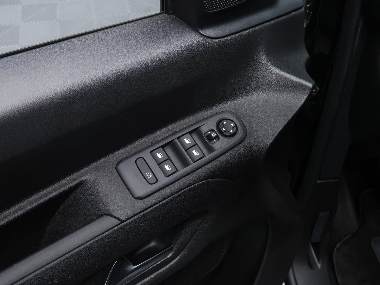 OPEL COMBO 1.5 TD 102CV BUSINESS EDITION 26 