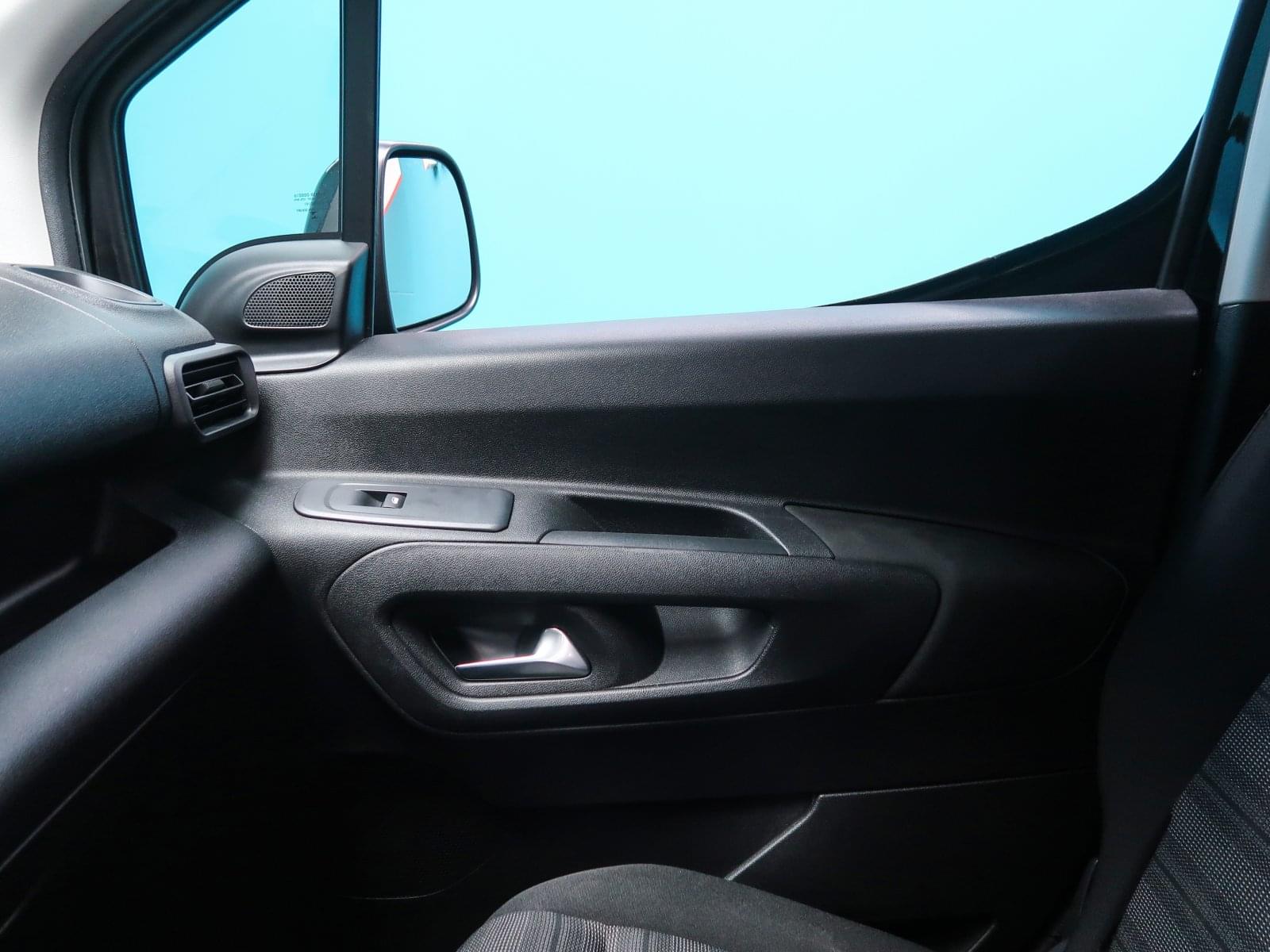 OPEL COMBO 1.5 TD 102CV BUSINESS EDITION 32 