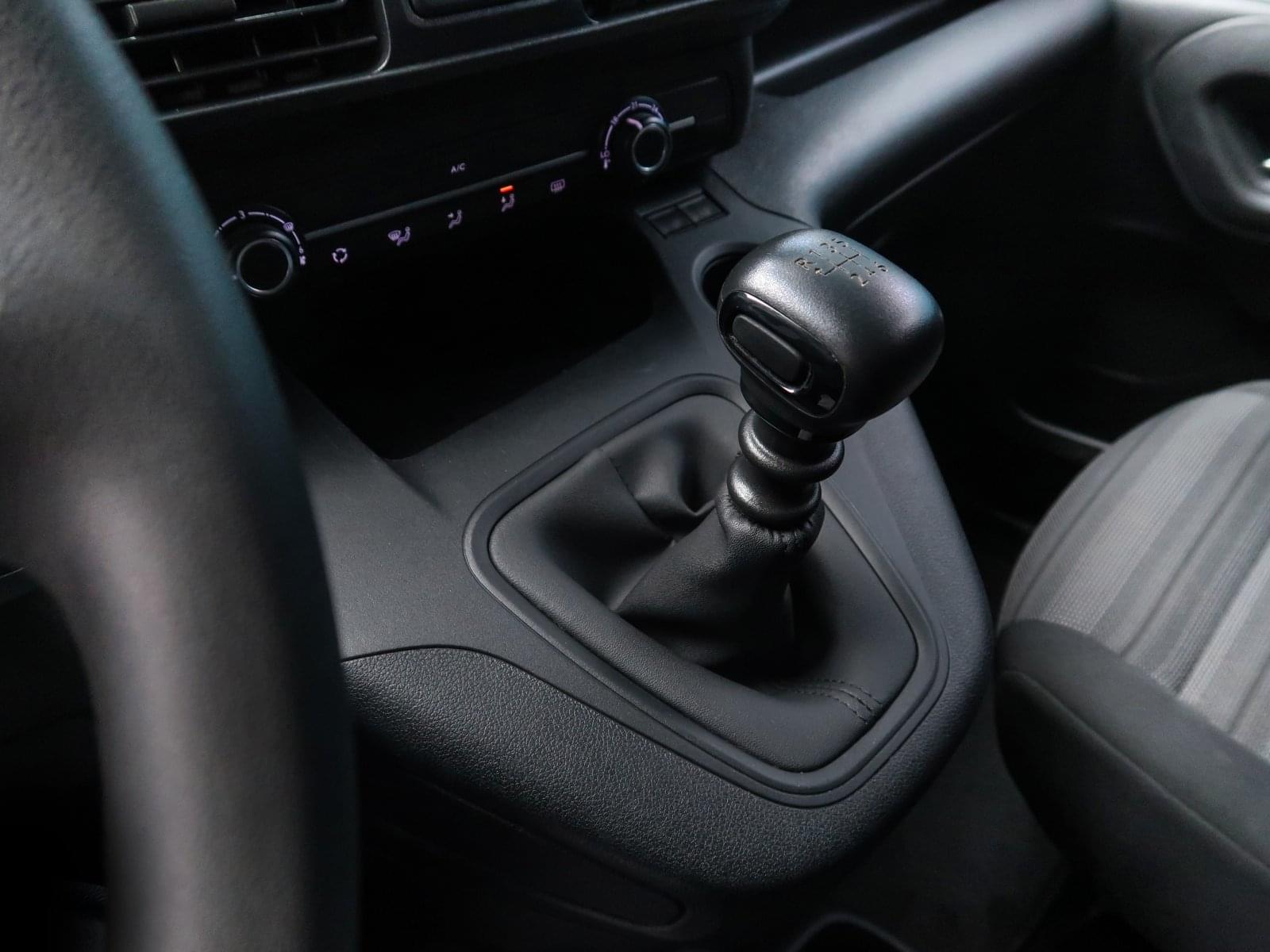 OPEL COMBO 1.5 TD 102CV BUSINESS EDITION 38 