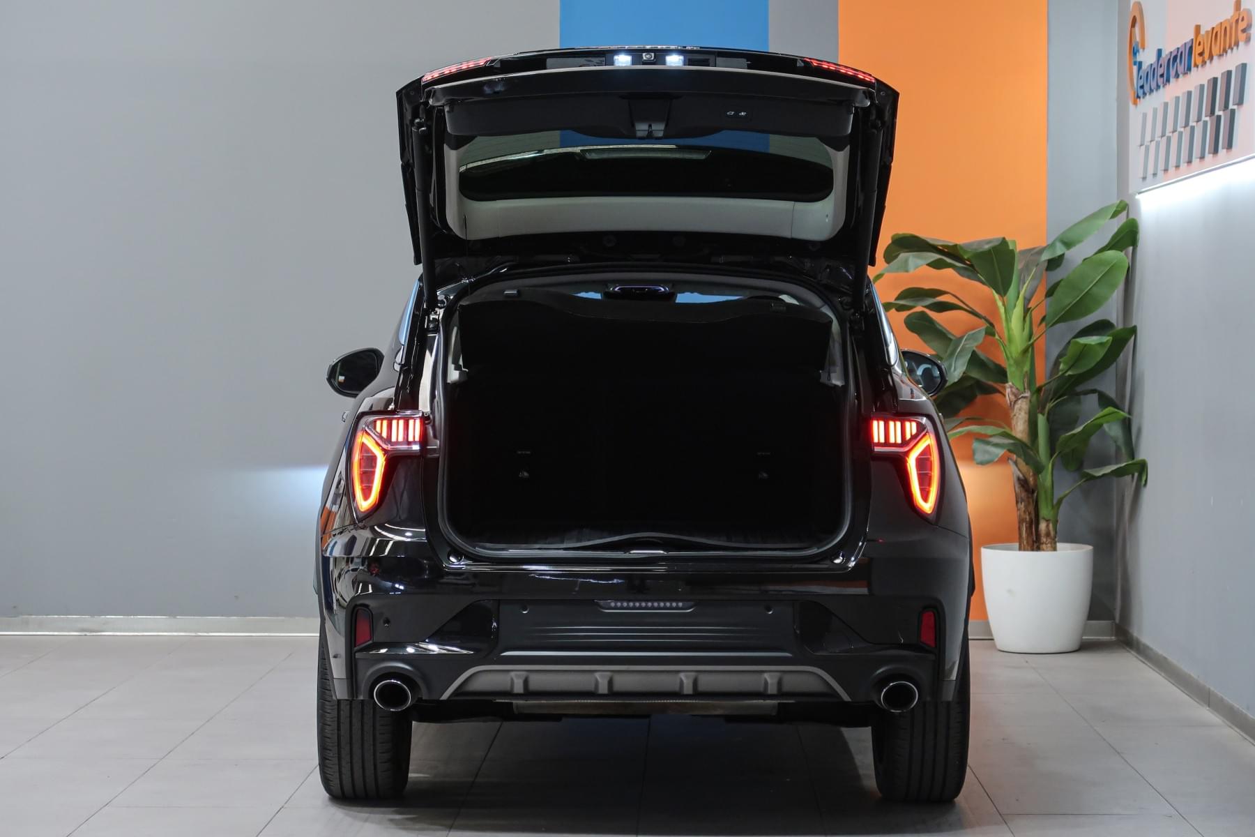 LYNK & CO 01 1.5 PHEV 6.6 KW 261CV 16 