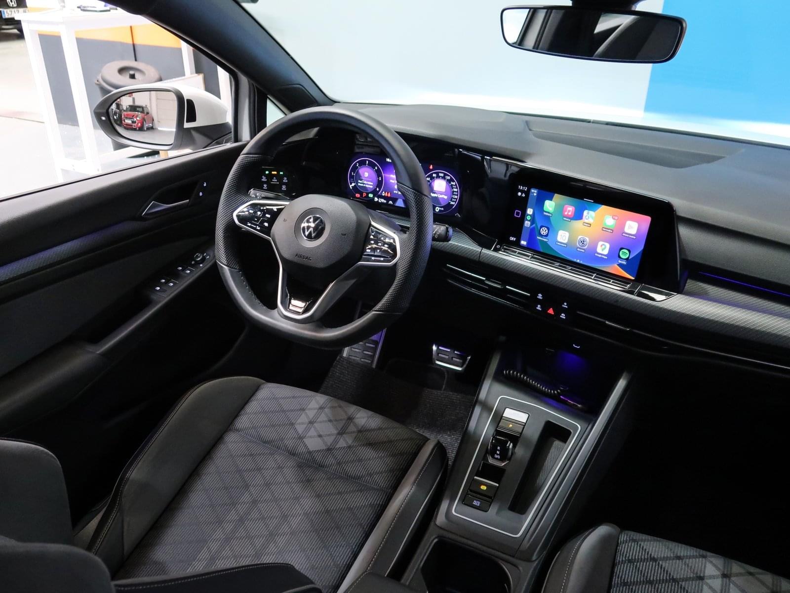 VOLKSWAGEN GOLF R-LINE 2.0 TDI 150CV DSG 27