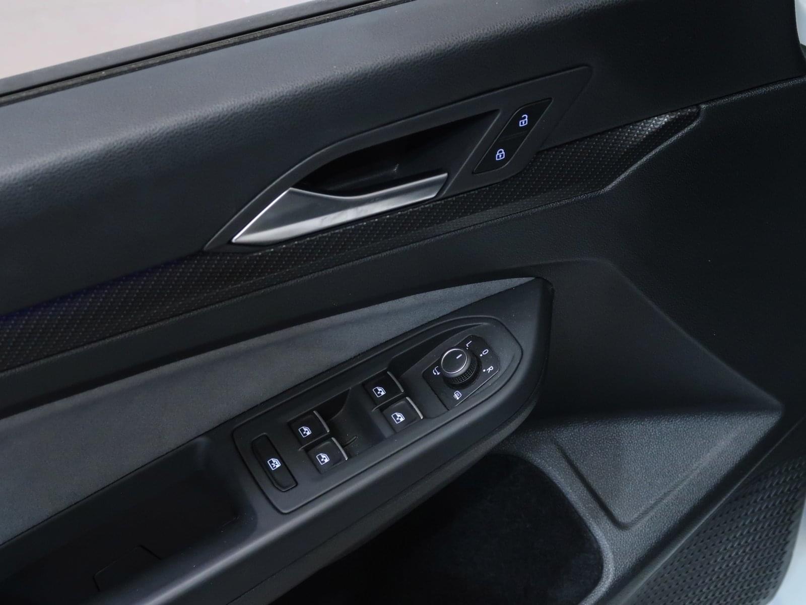 VOLKSWAGEN GOLF R-LINE 2.0 TDI 150CV DSG 28