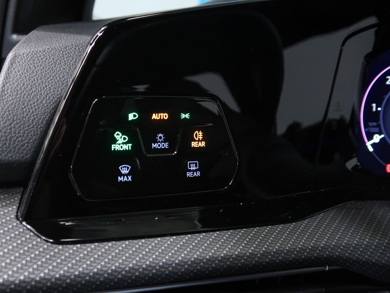 VOLKSWAGEN GOLF R-LINE 2.0 TDI 150CV DSG 29