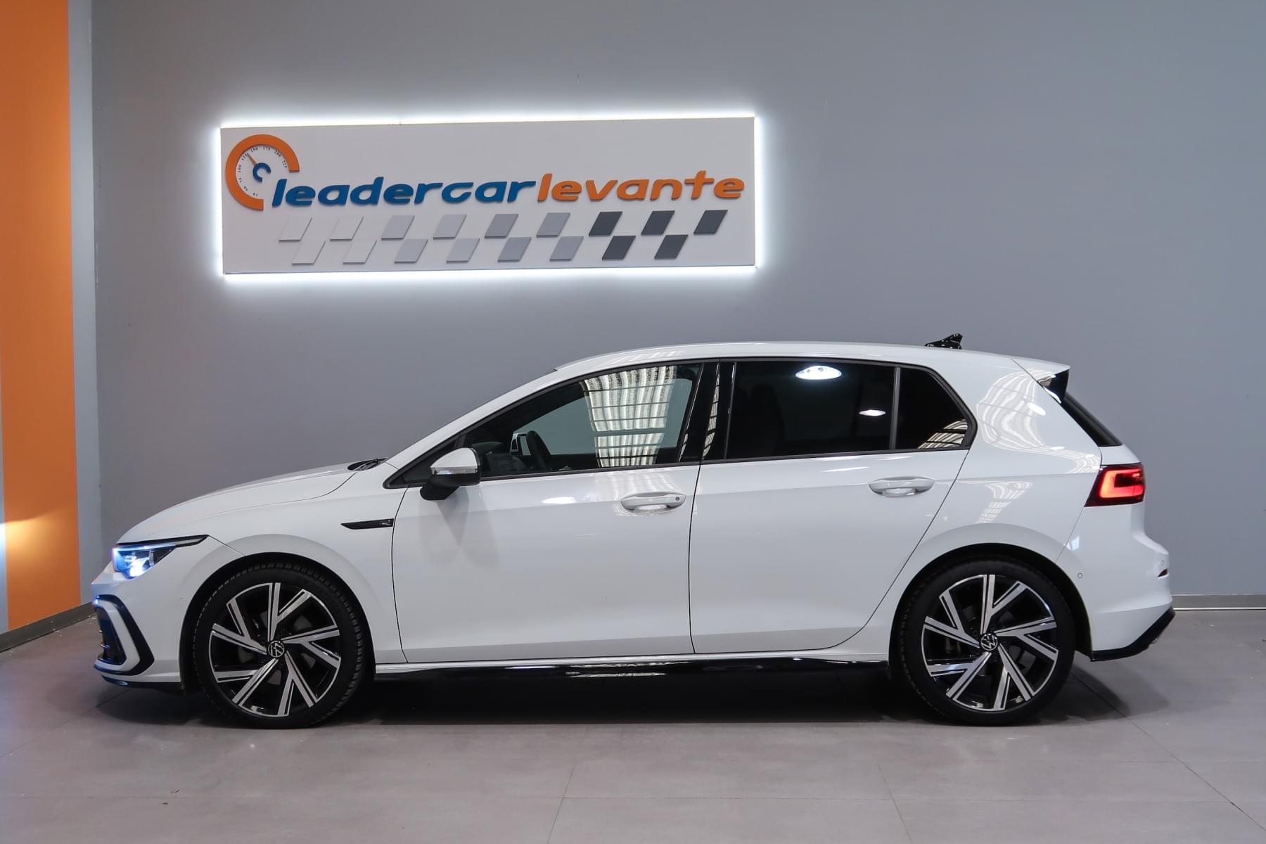 VOLKSWAGEN GOLF R-LINE 2.0 TDI 150CV DSG 10