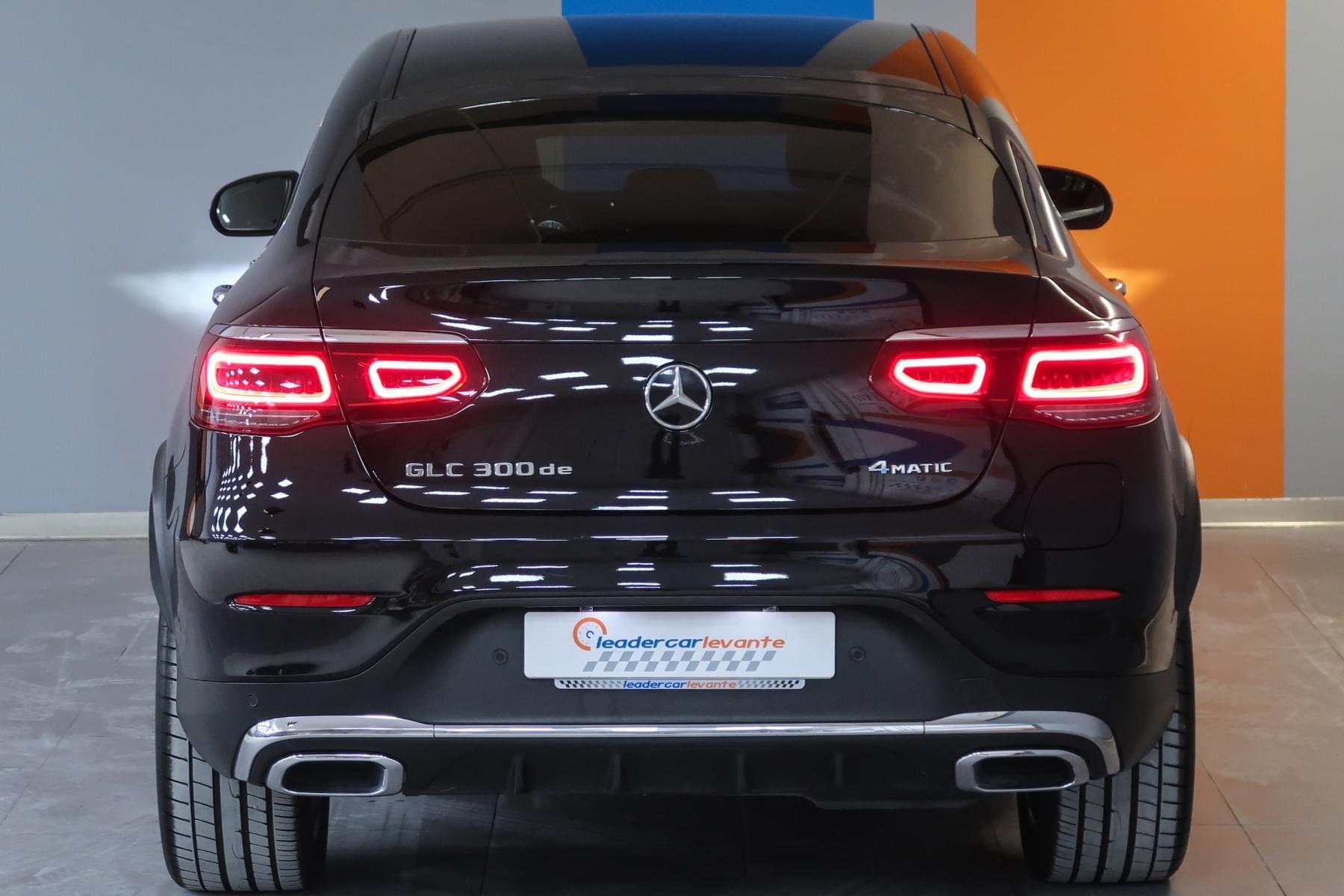 MERCEDES-BENZ GLC COUPÉ 300D 4 MATIC 8