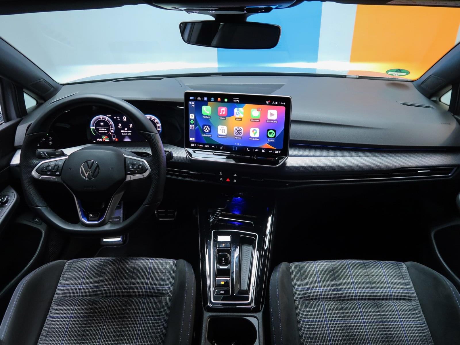 VOLKSWAGEN GOLF 1.5 TSI 272CV 6-GANG DSG GTE 13 