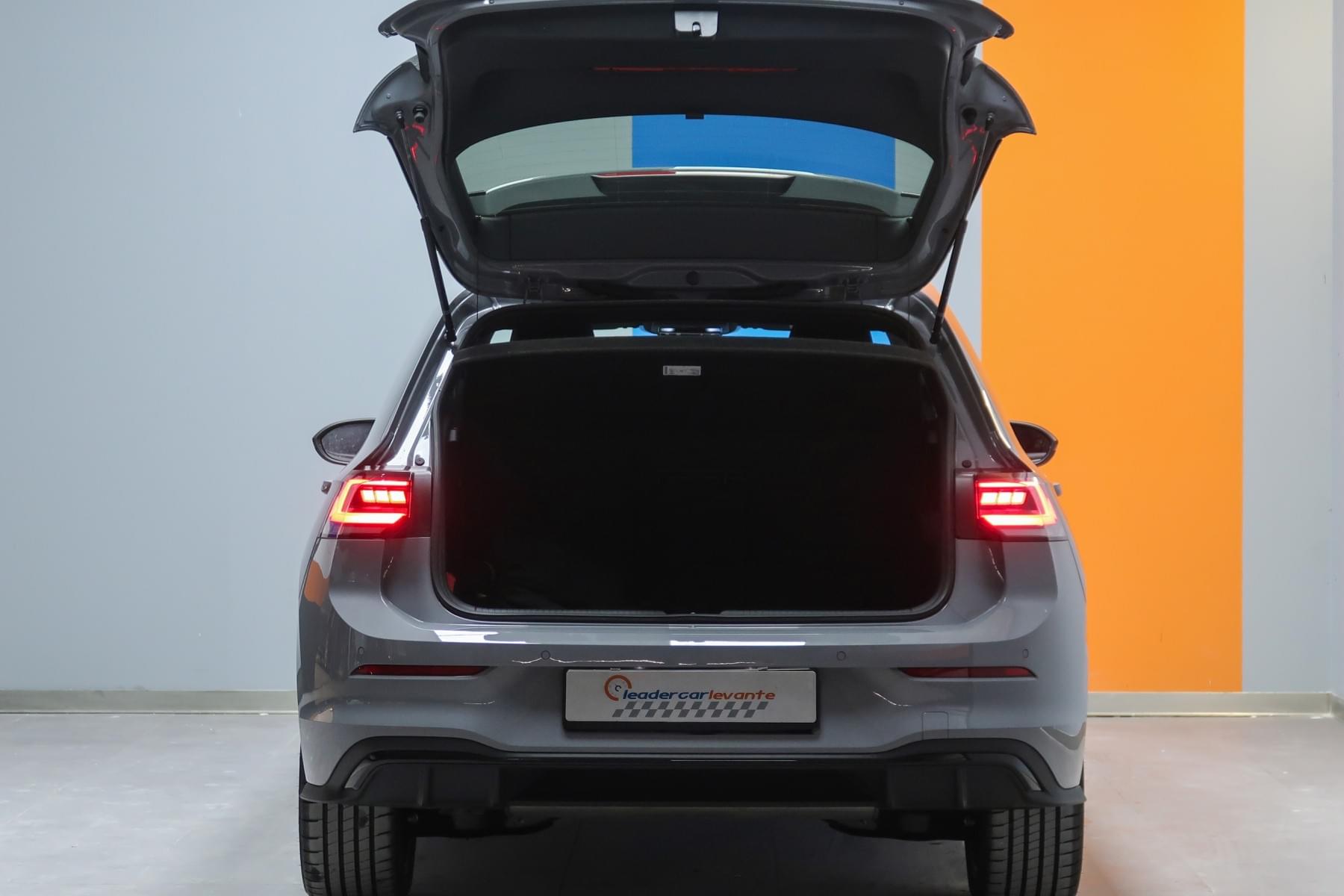 VOLKSWAGEN GOLF 1.5 TSI 272CV 6-GANG DSG GTE 11 