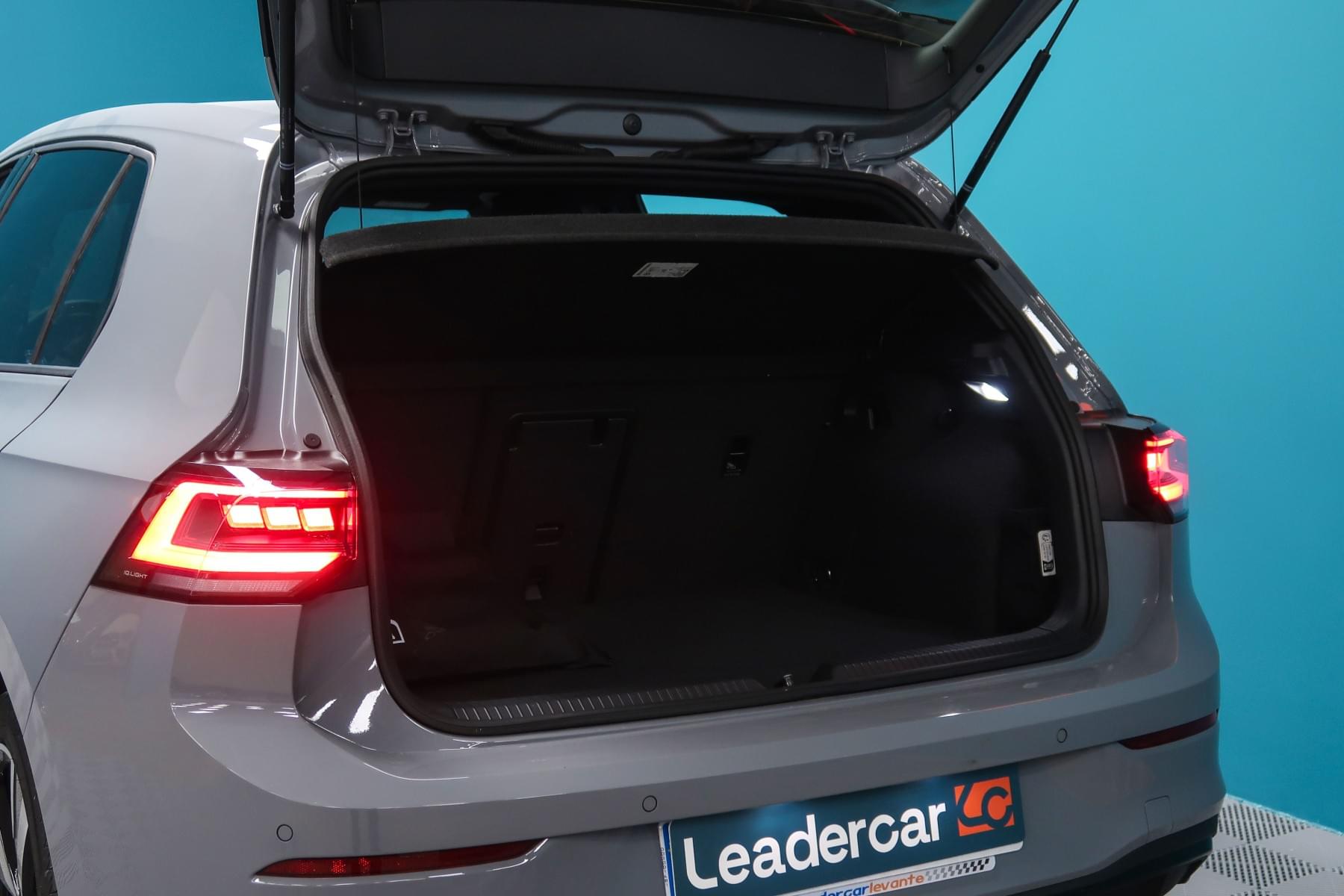 VOLKSWAGEN GOLF 1.5 TSI 272CV DSG GTE 17