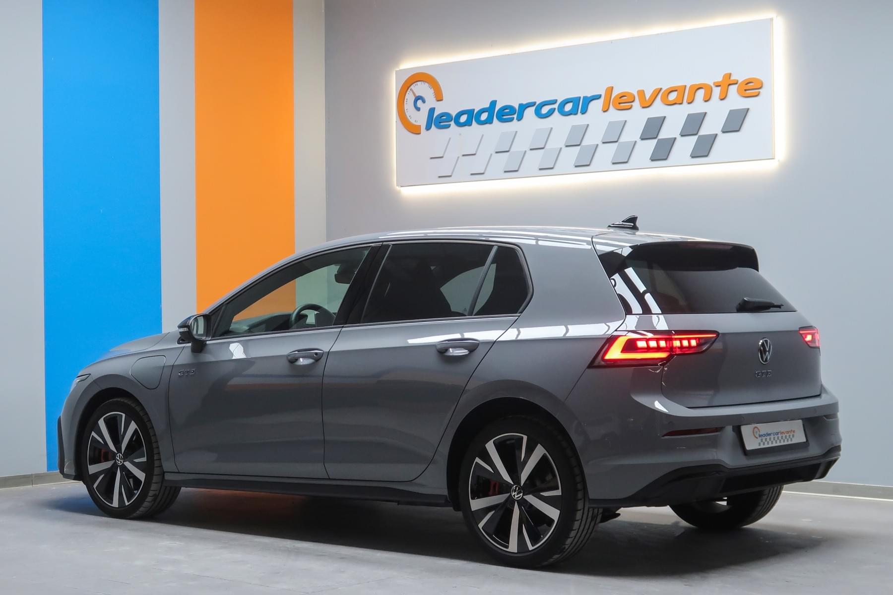 VOLKSWAGEN GOLF 1.5 TSI 272CV 6-GANG DSG GTE 8 