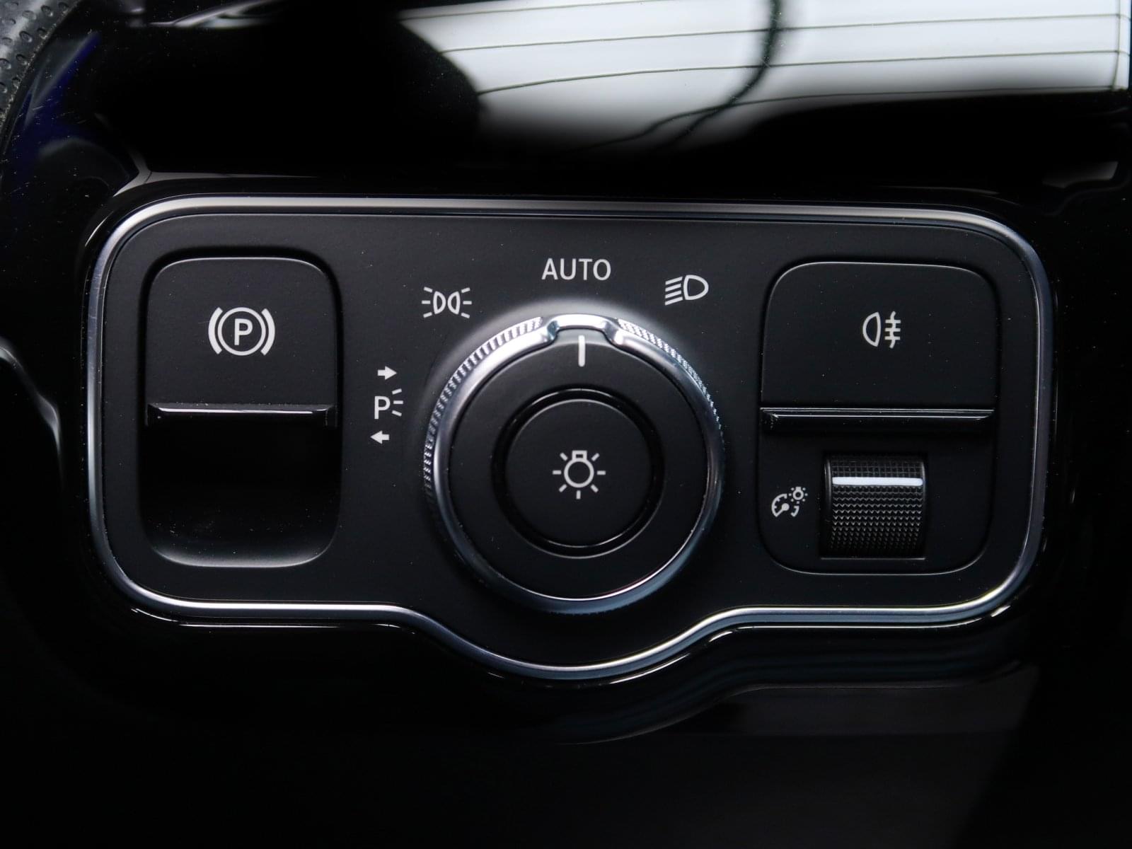 MERCEDES-BENZ CLA 180 EDITION 136CV 30