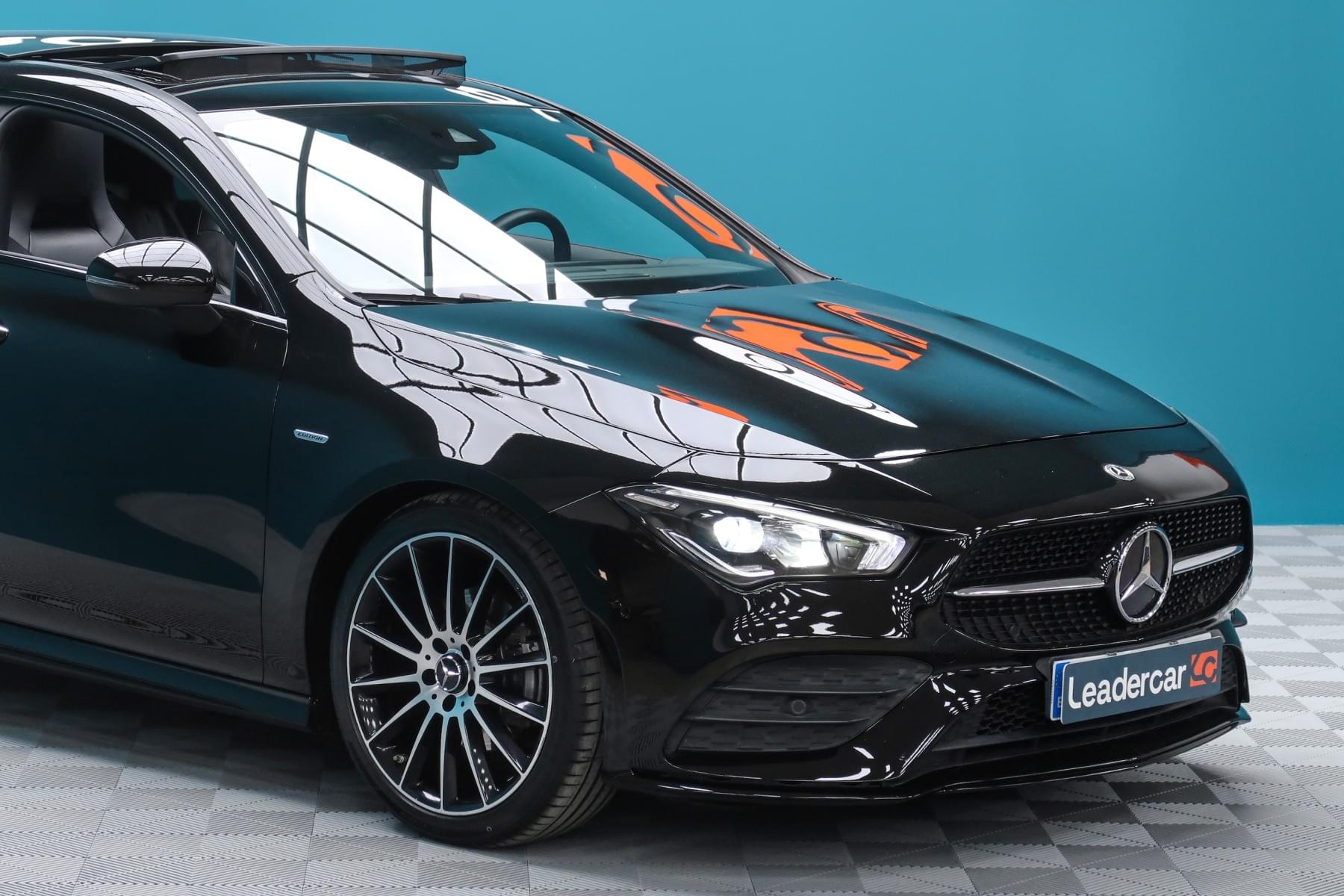 MERCEDES-BENZ CLA 180 EDITION 136CV 8