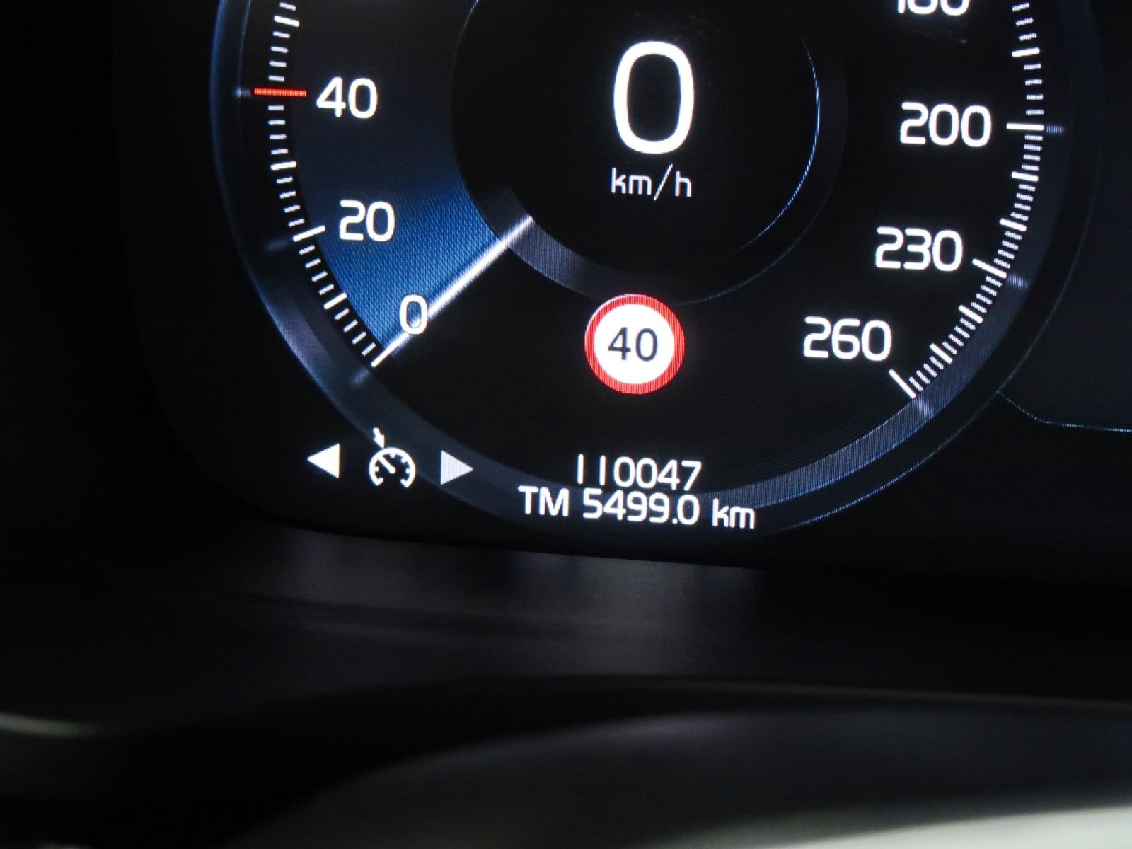 VOLVO V60 2.0 B4 R DESIGN AUTO 197CV 33 