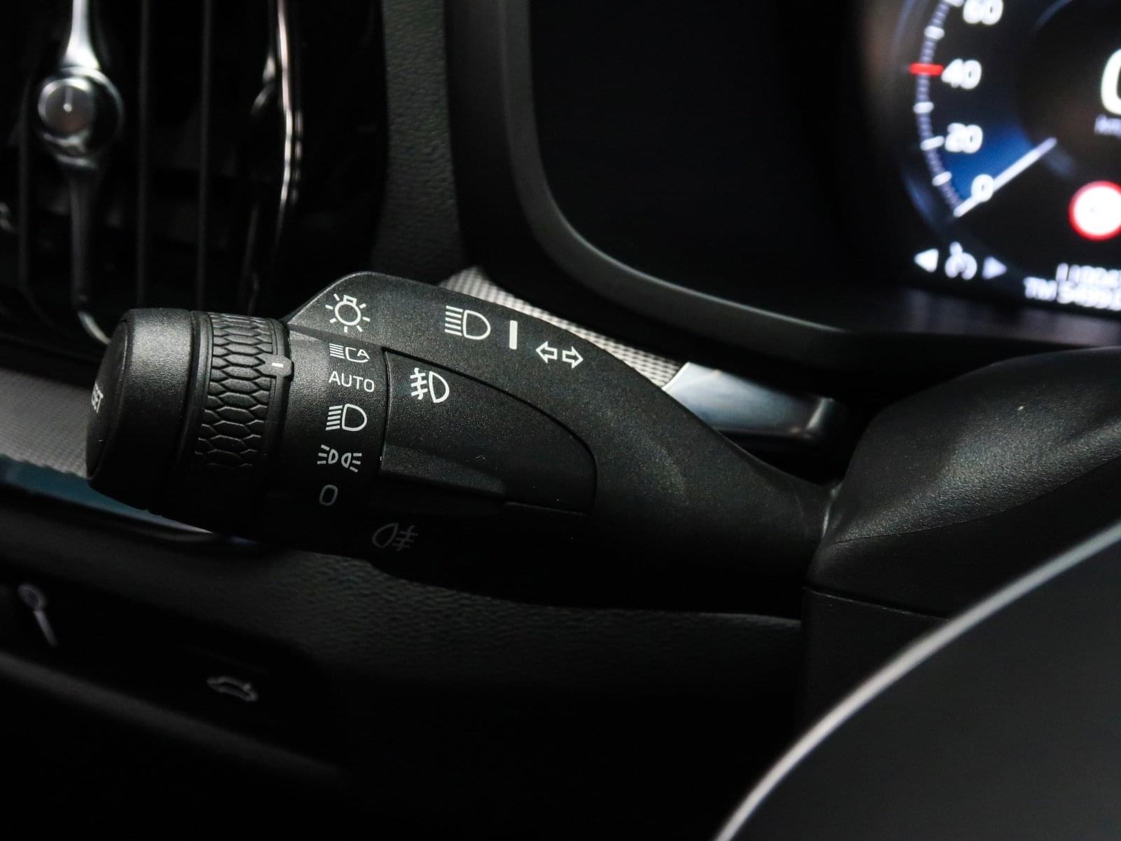 VOLVO V60 2.0 B4 R DESIGN AUTO 197CV 34 