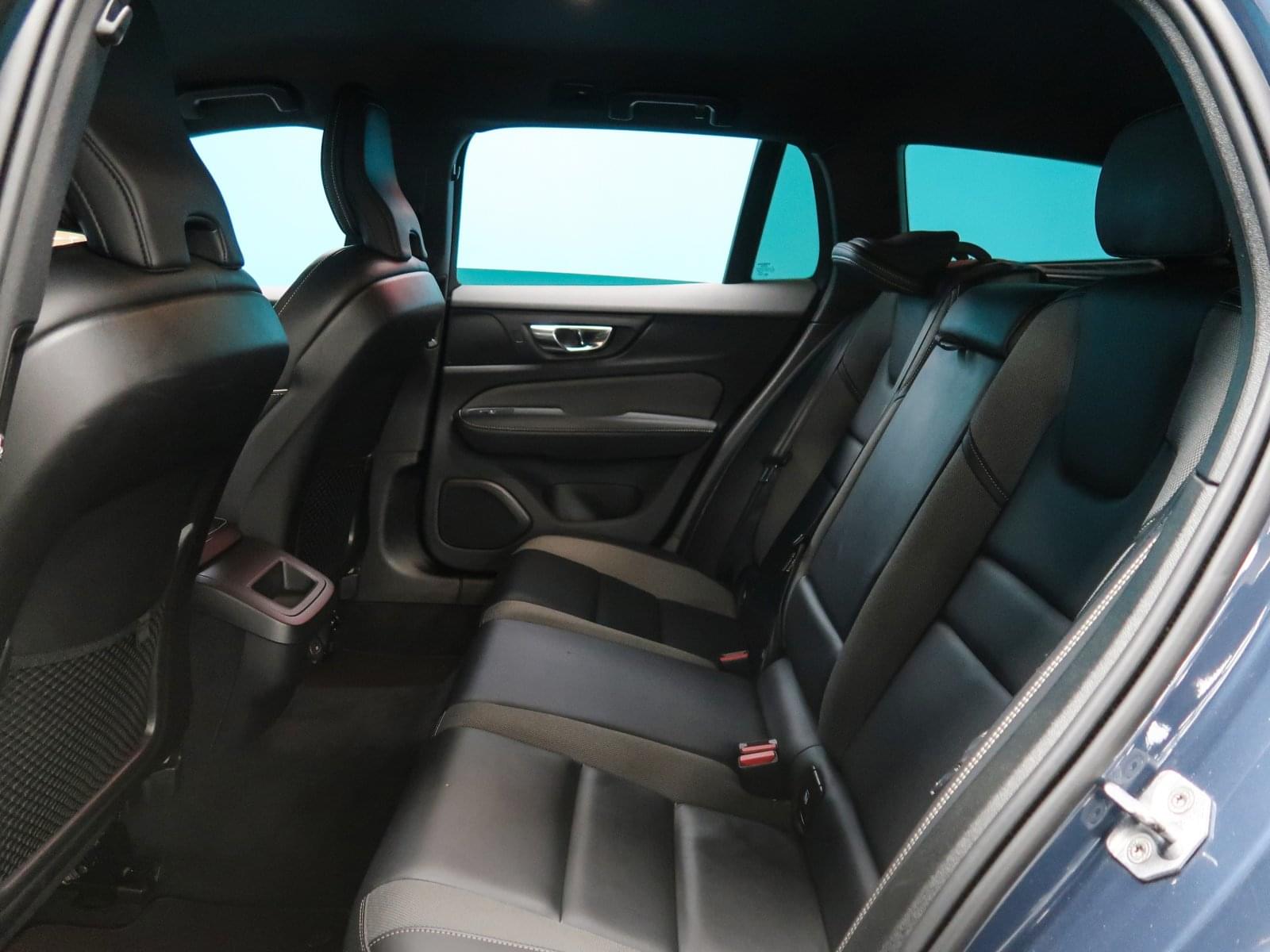 VOLVO V60 2.0 B4 R DESIGN AUTO 197CV 23 