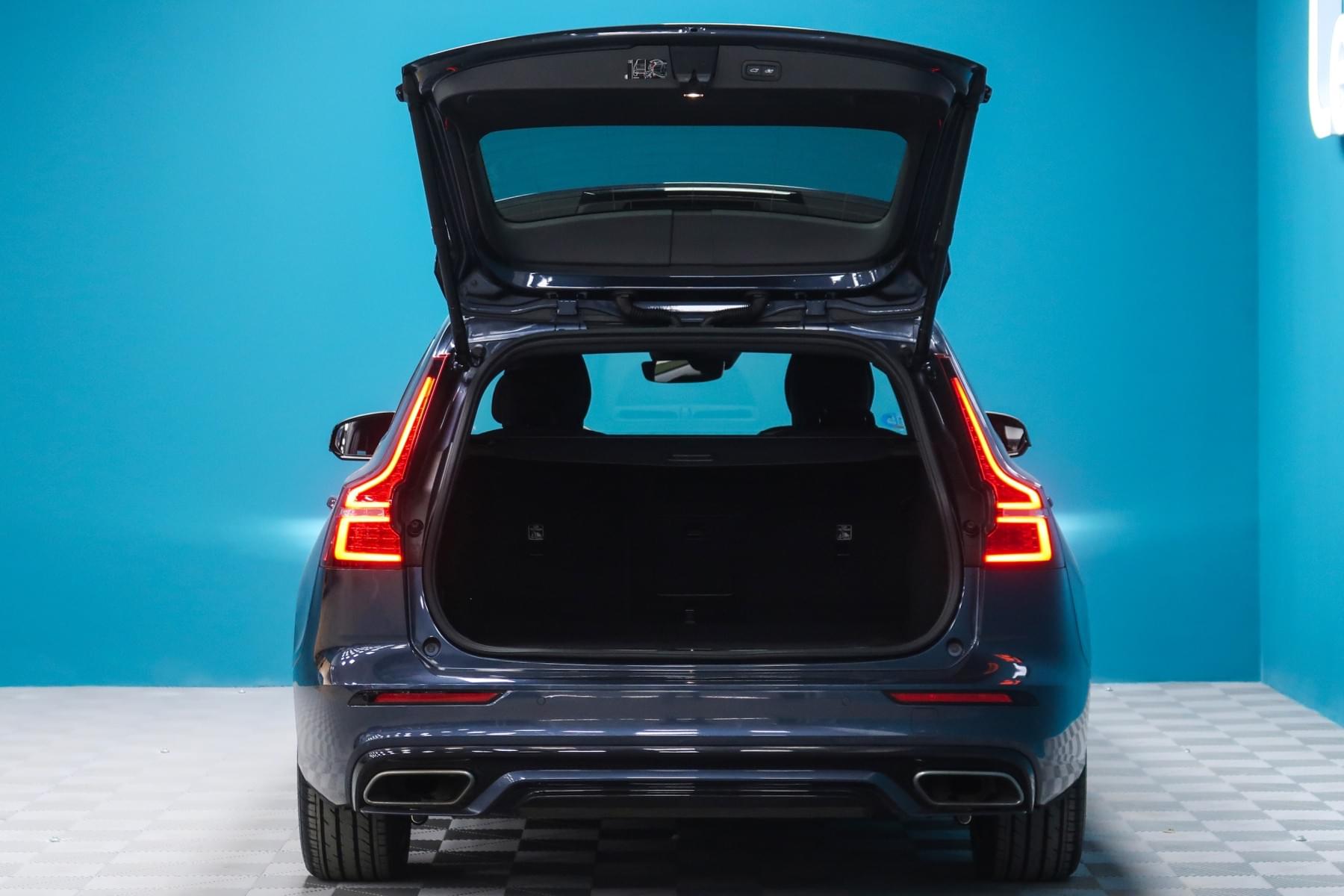 VOLVO V60 2.0 B4 R DESIGN AUTO 197CV 15 