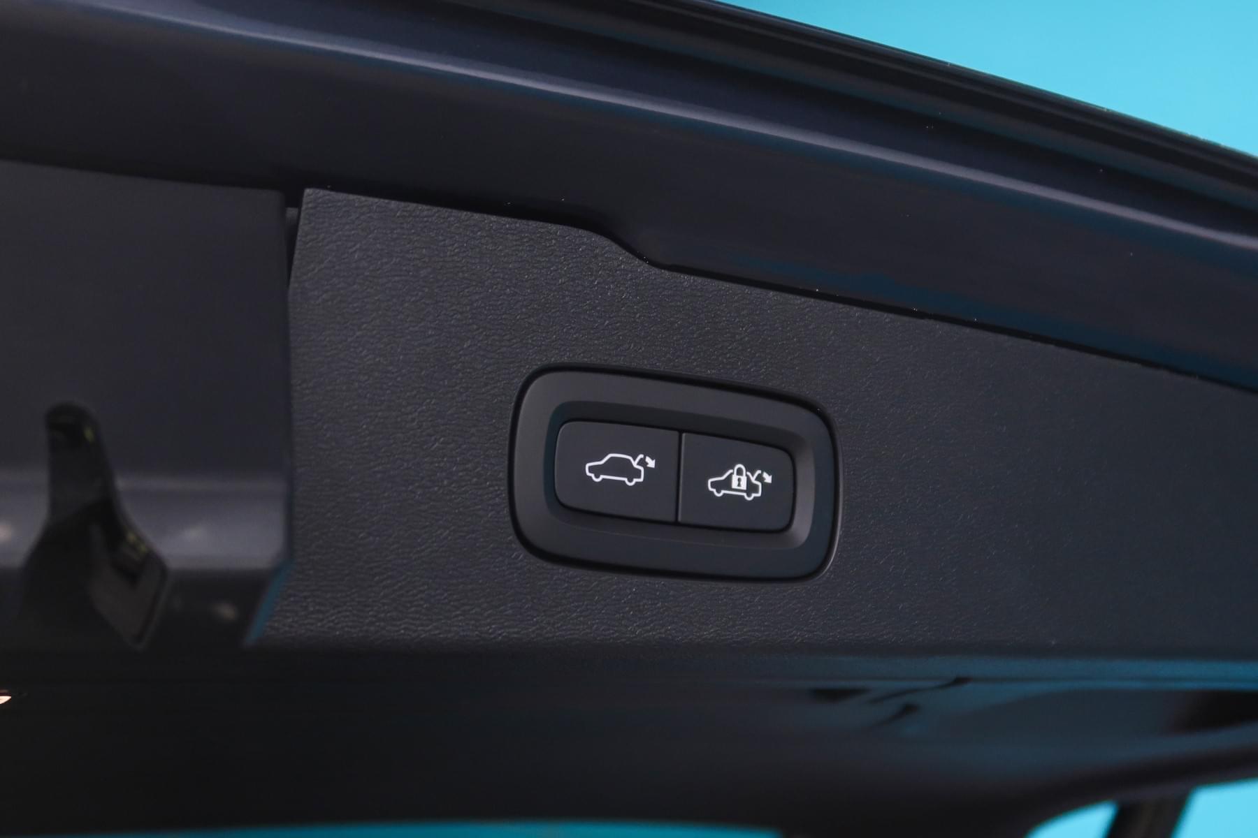 VOLVO V60 2.0 B4 R DESIGN AUTO 197CV 17 