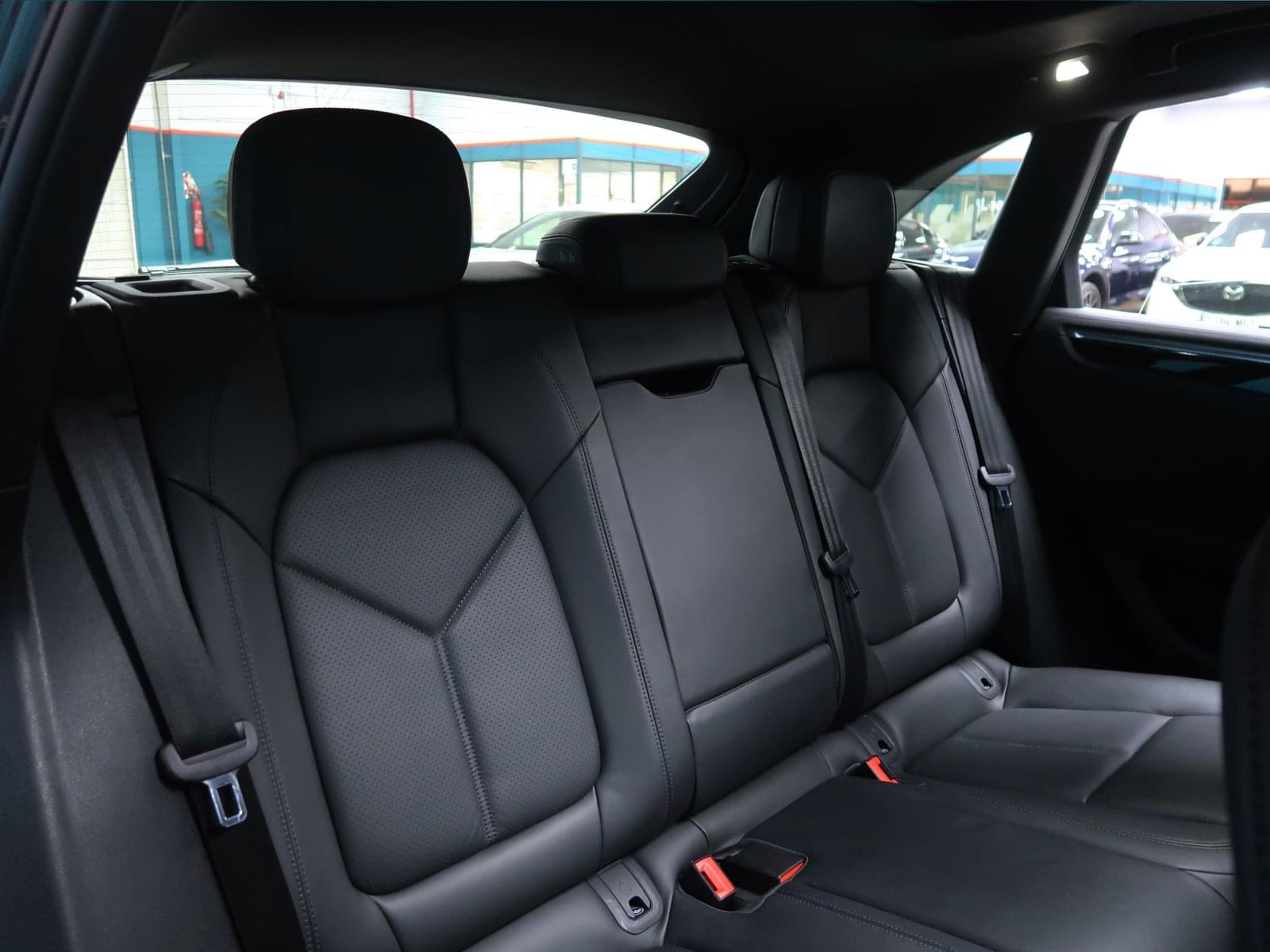 PORSCHE MACAN S 380CV 32 