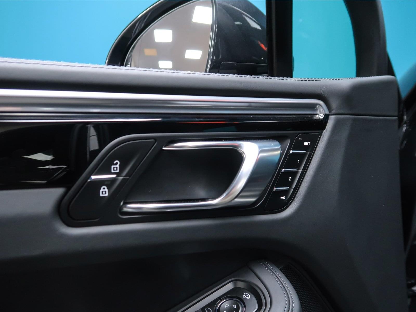 PORSCHE MACAN S 380CV 27 