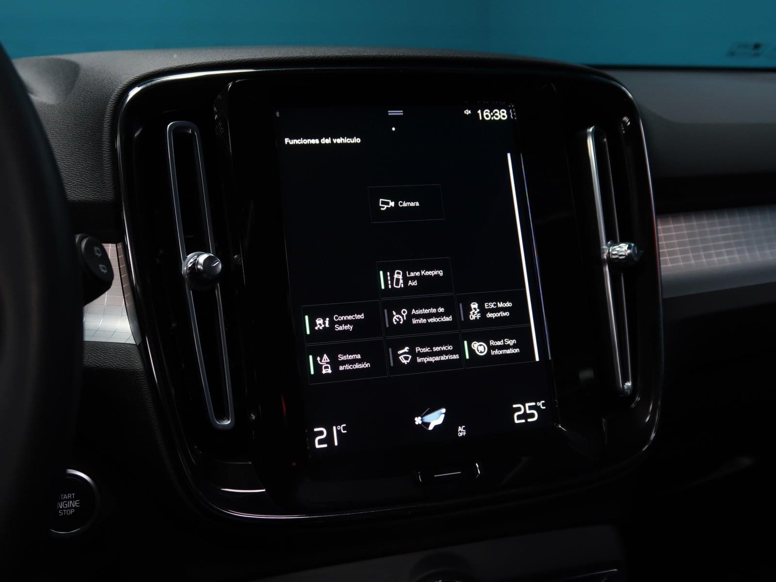 VOLVO XC40 1.5 T4 TWIN RECHARGE INSCRIPTION EX AUTO 41 